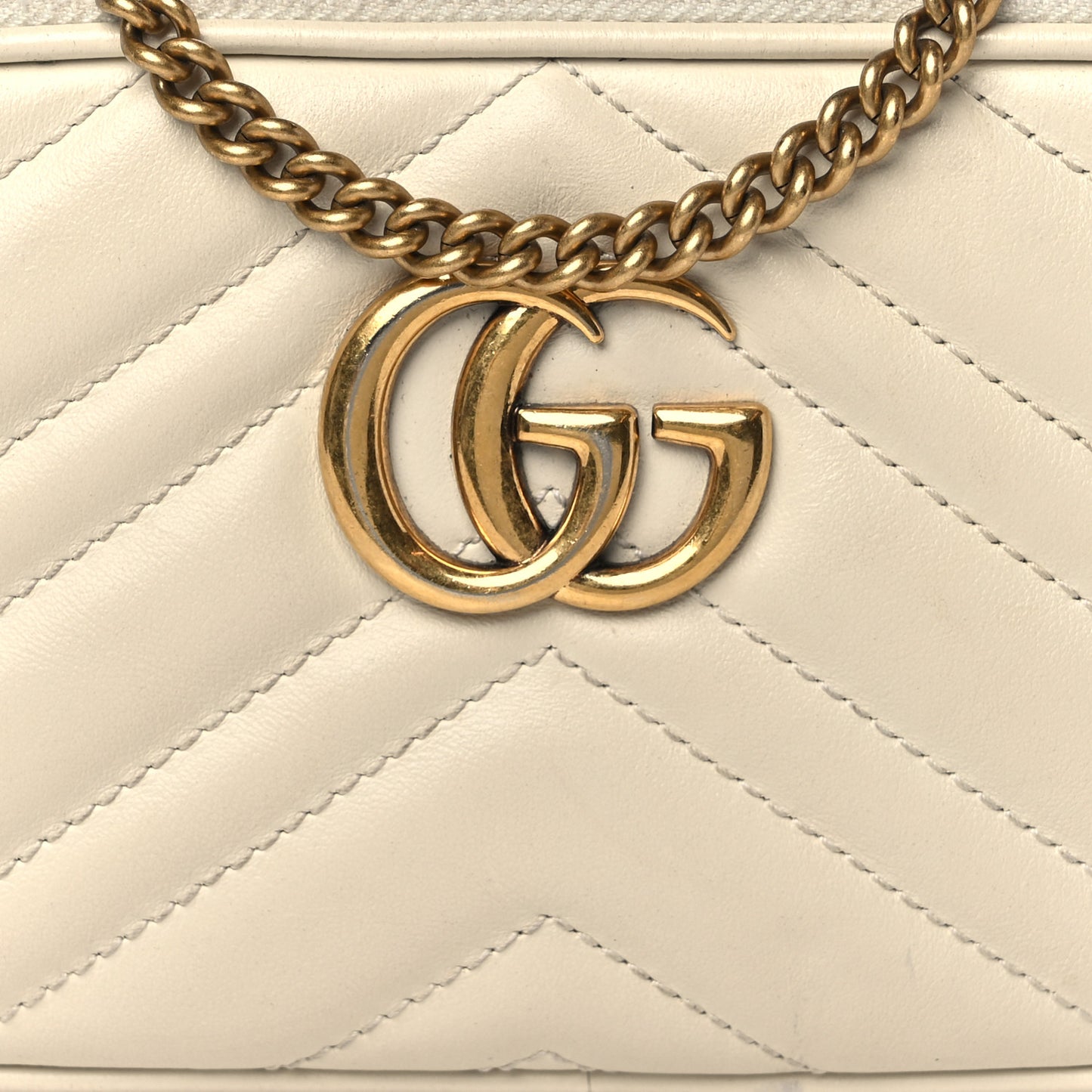 Calfskin Matelasse Mini GG Marmont Chain Crossbody Bag White