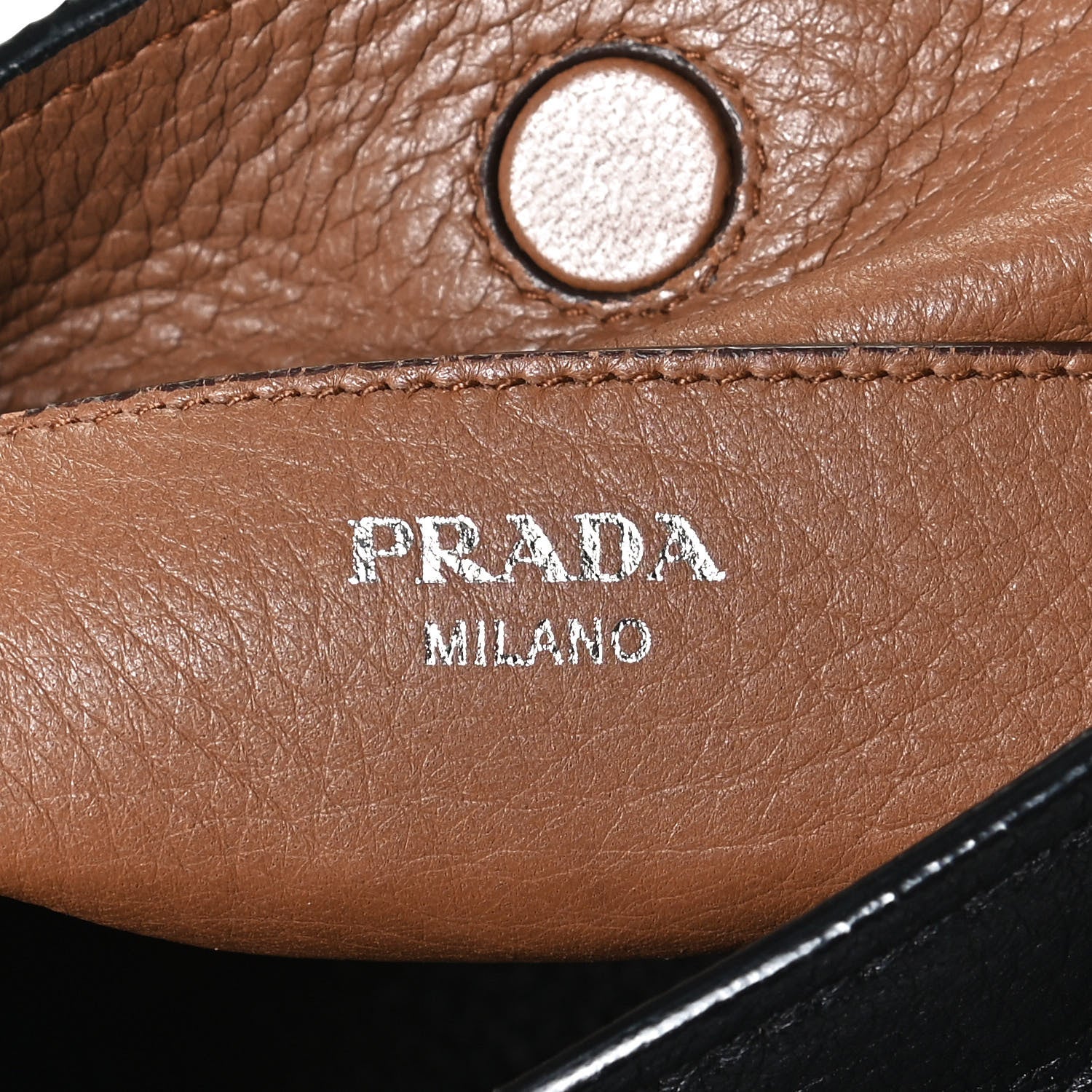 Prada Cervo Hobo Black Cammell 8 of 10