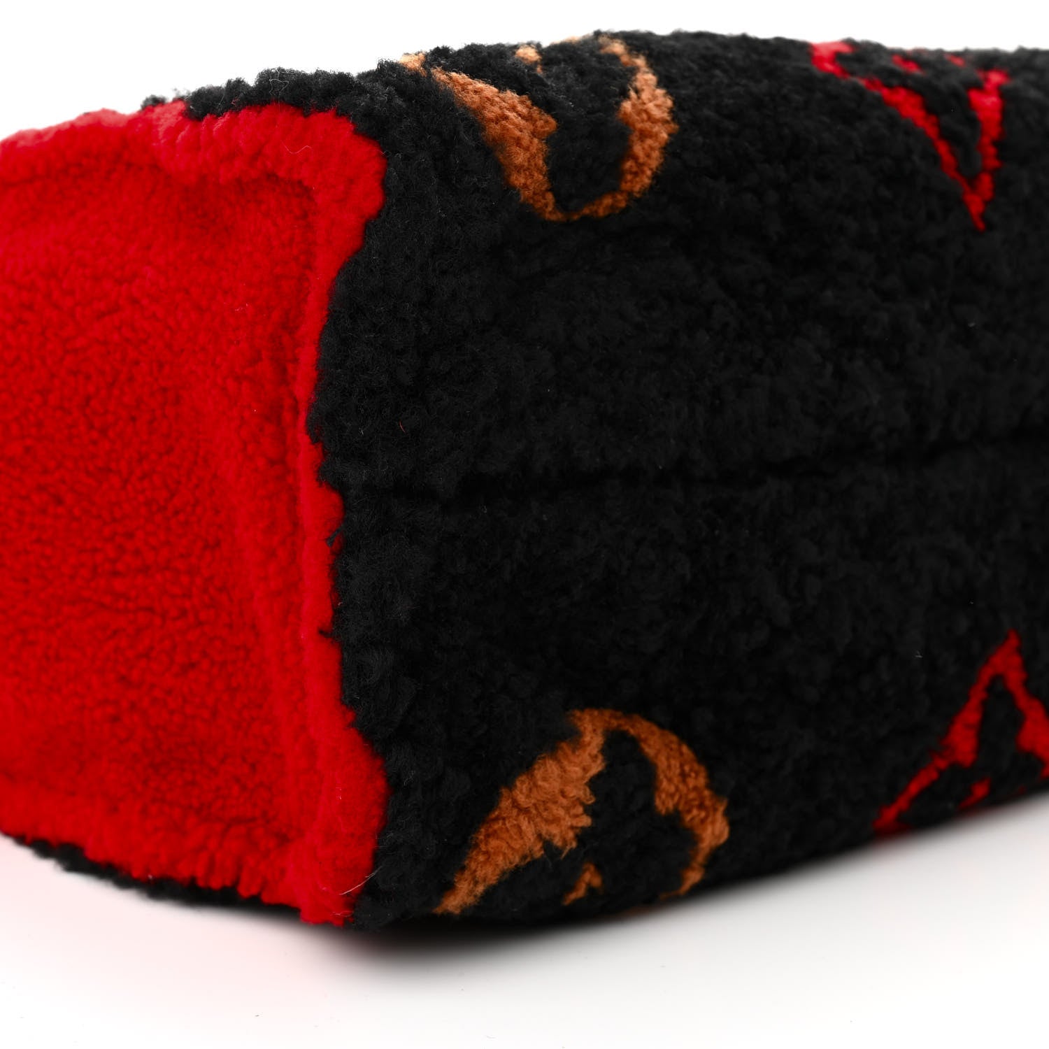 Louis Vuitton Shearling Monogram Giant Teddy Onthego GM Black Red 8 of 9