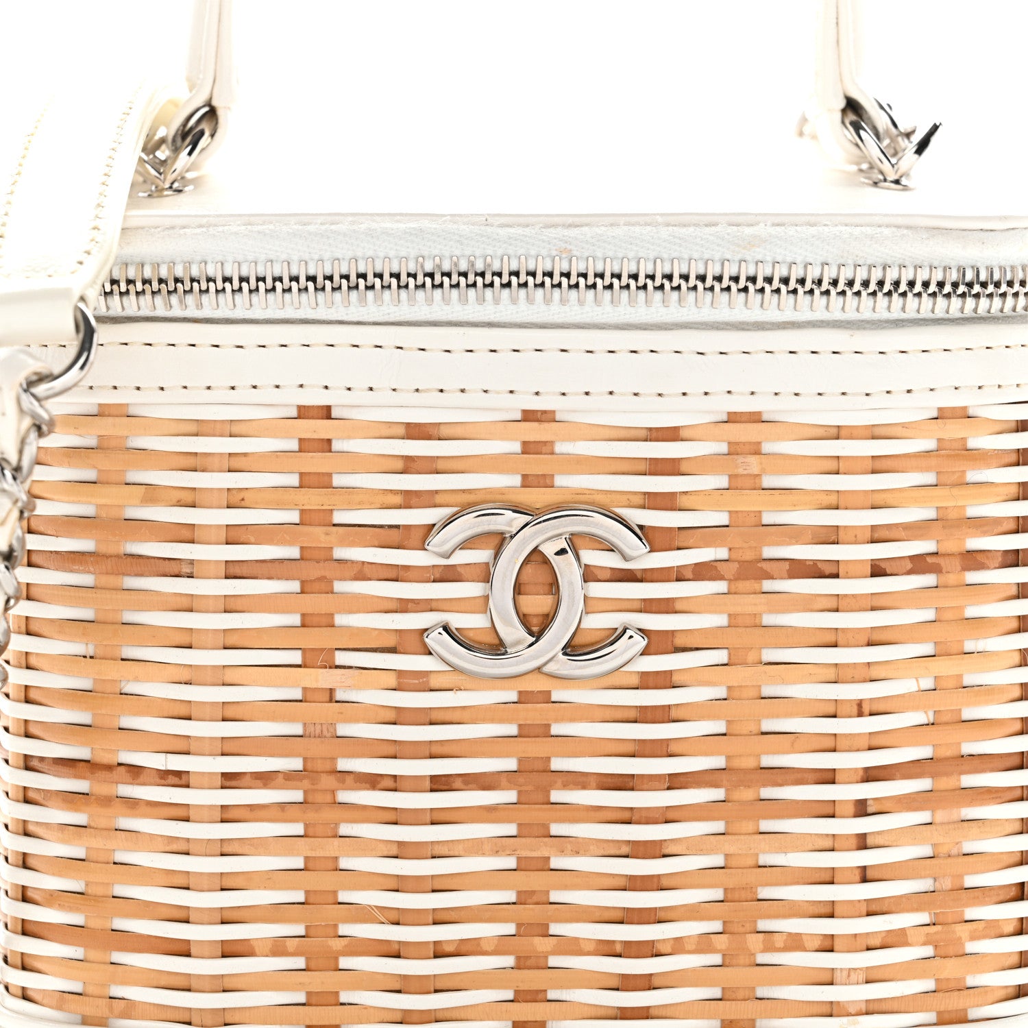 Chanel Calfskin Raffia Small Vanity Case Bag White Beige 20 of 31
