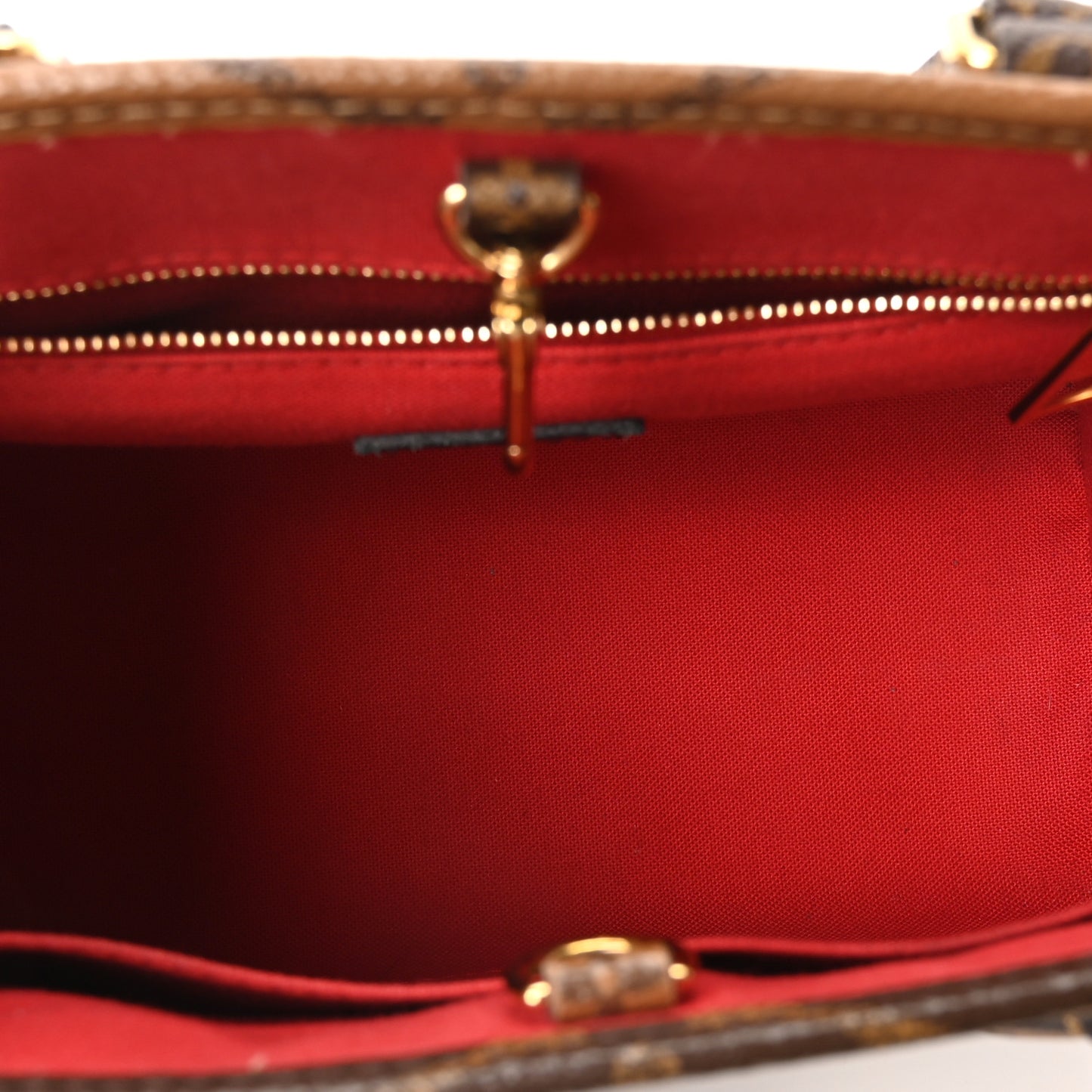 Reverse Monogram Giant Onthego PM