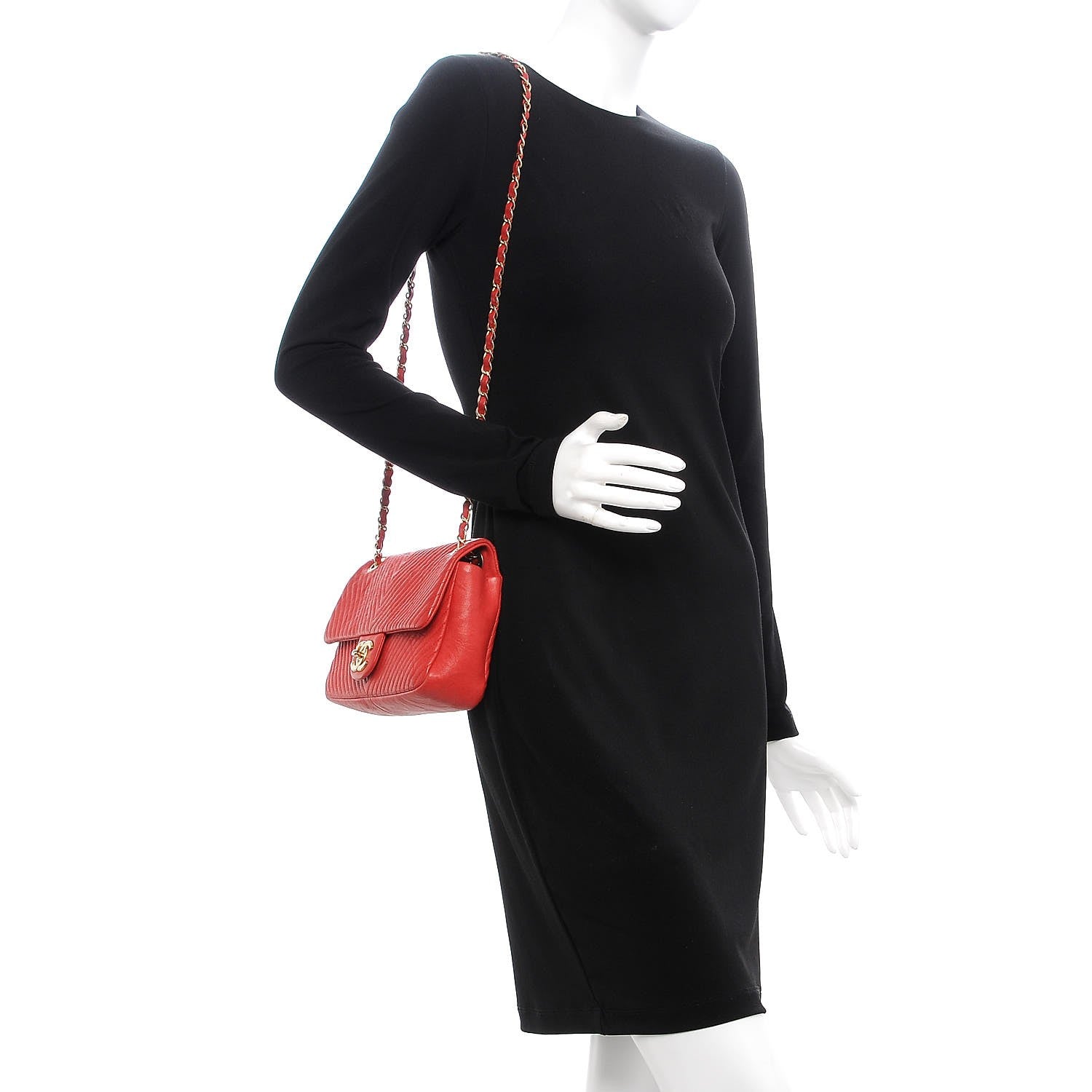 Chanel Calfskin Surpique Chevron Medium Flap Red 4 of 19