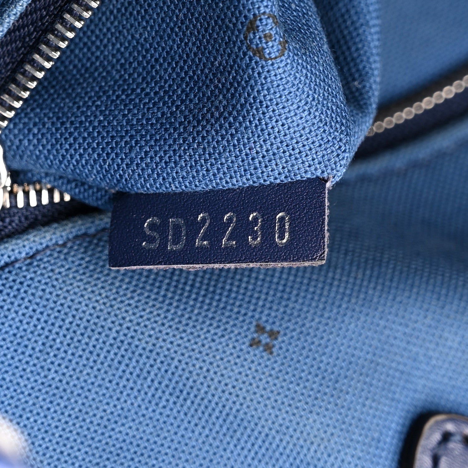 Louis Vuitton Monogram Escale Onthego GM Blue 7 of 15