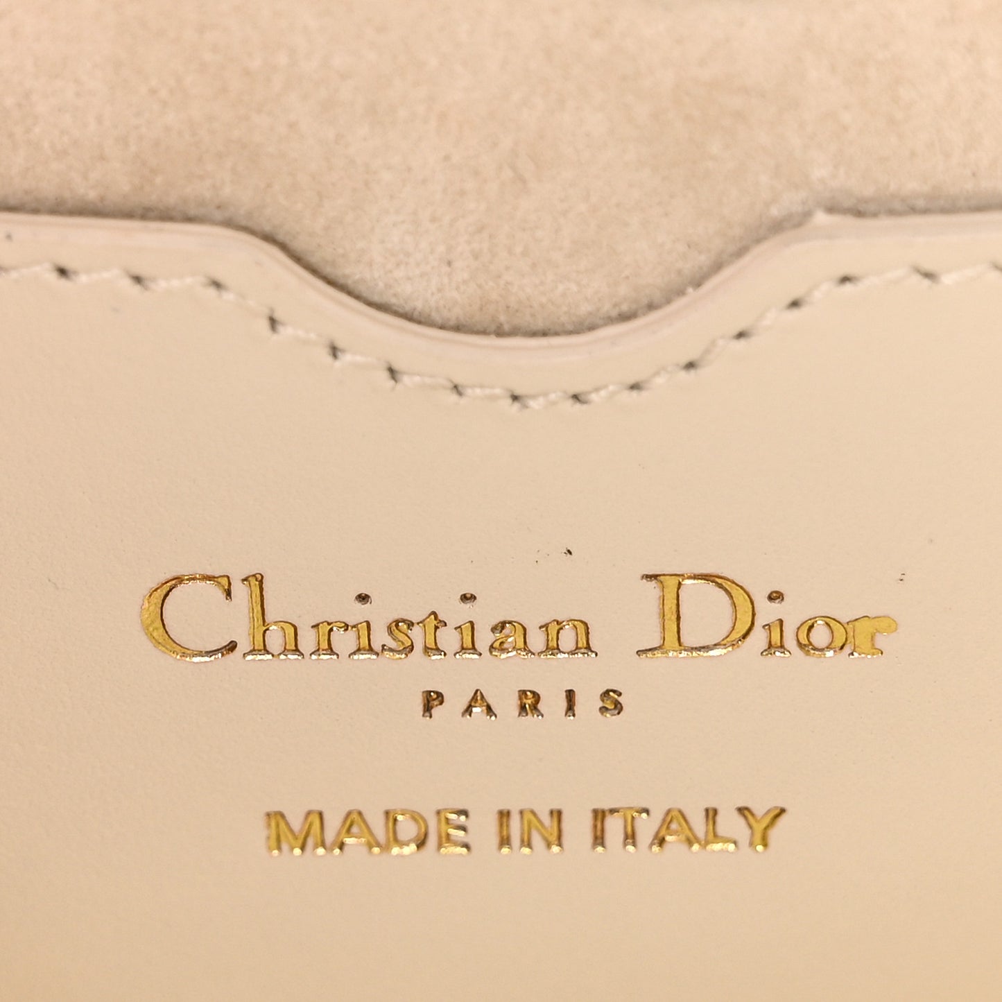 Box Calfskin Medium Bobby Flap Latte