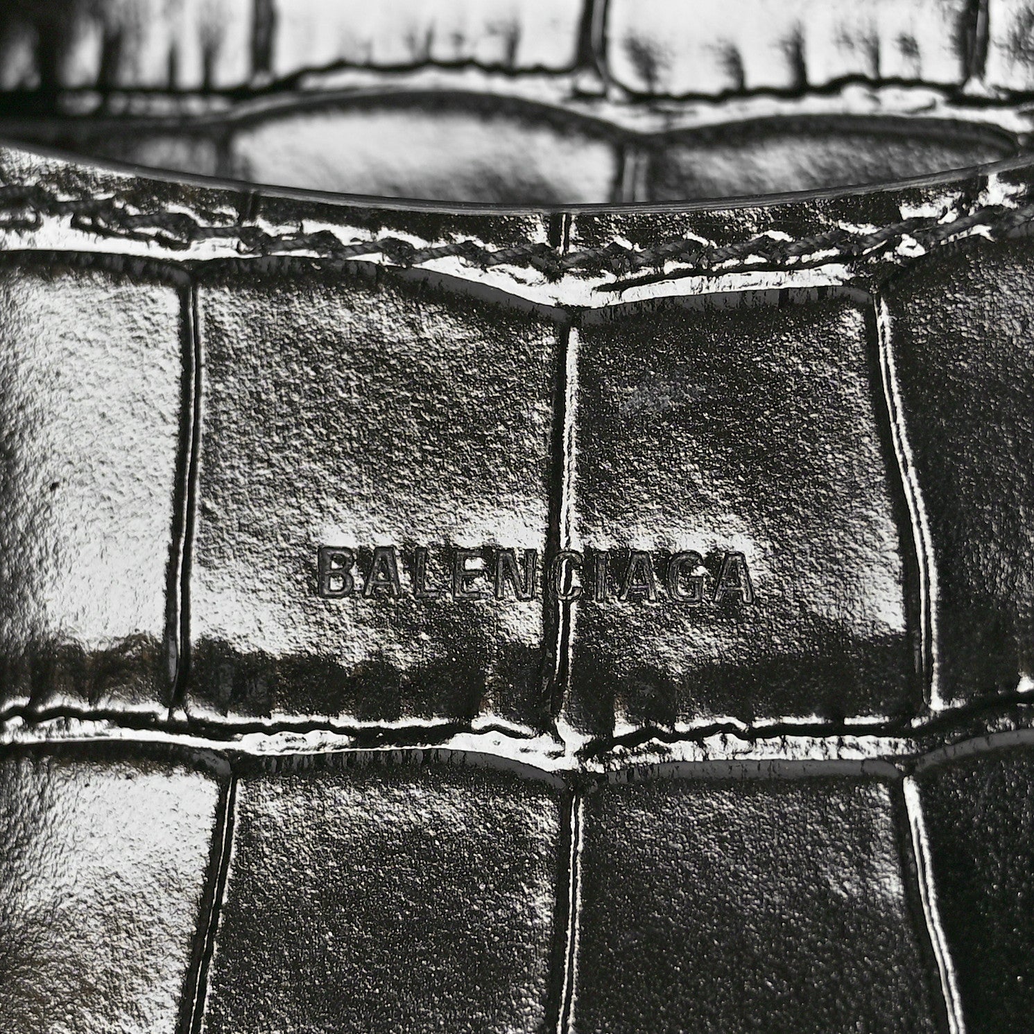 Balenciaga Shiny Supple Calfskin Crocodile Embossed Brass Hardware Neo Classic City Black 6 of 13