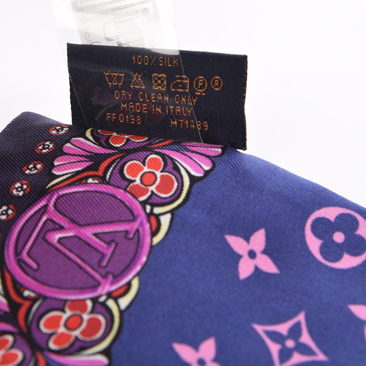 Louis Vuitton Silk Monogram World Of Love Bandeau Rose 5 of 5
