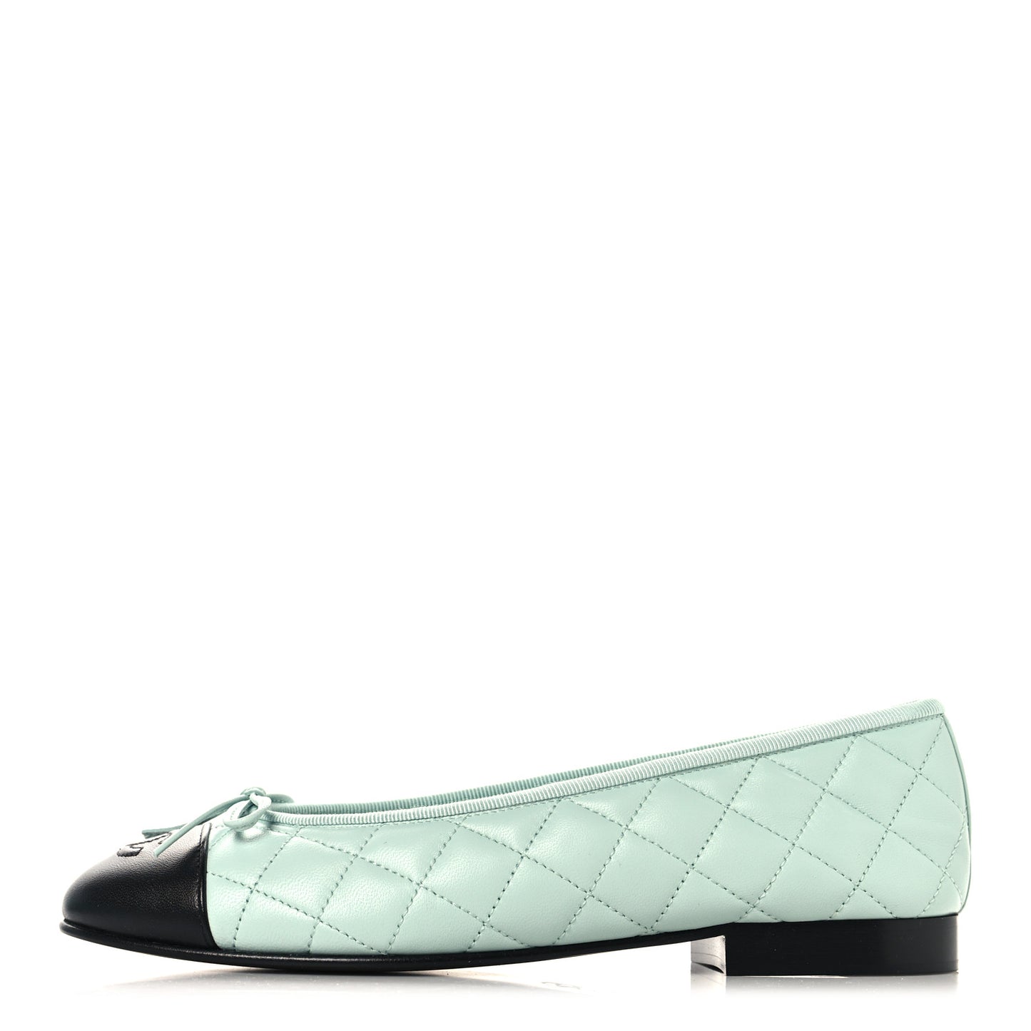 Lambskin Quilted CC Cap Toe Ballerina Flats 37 Light Blue Black