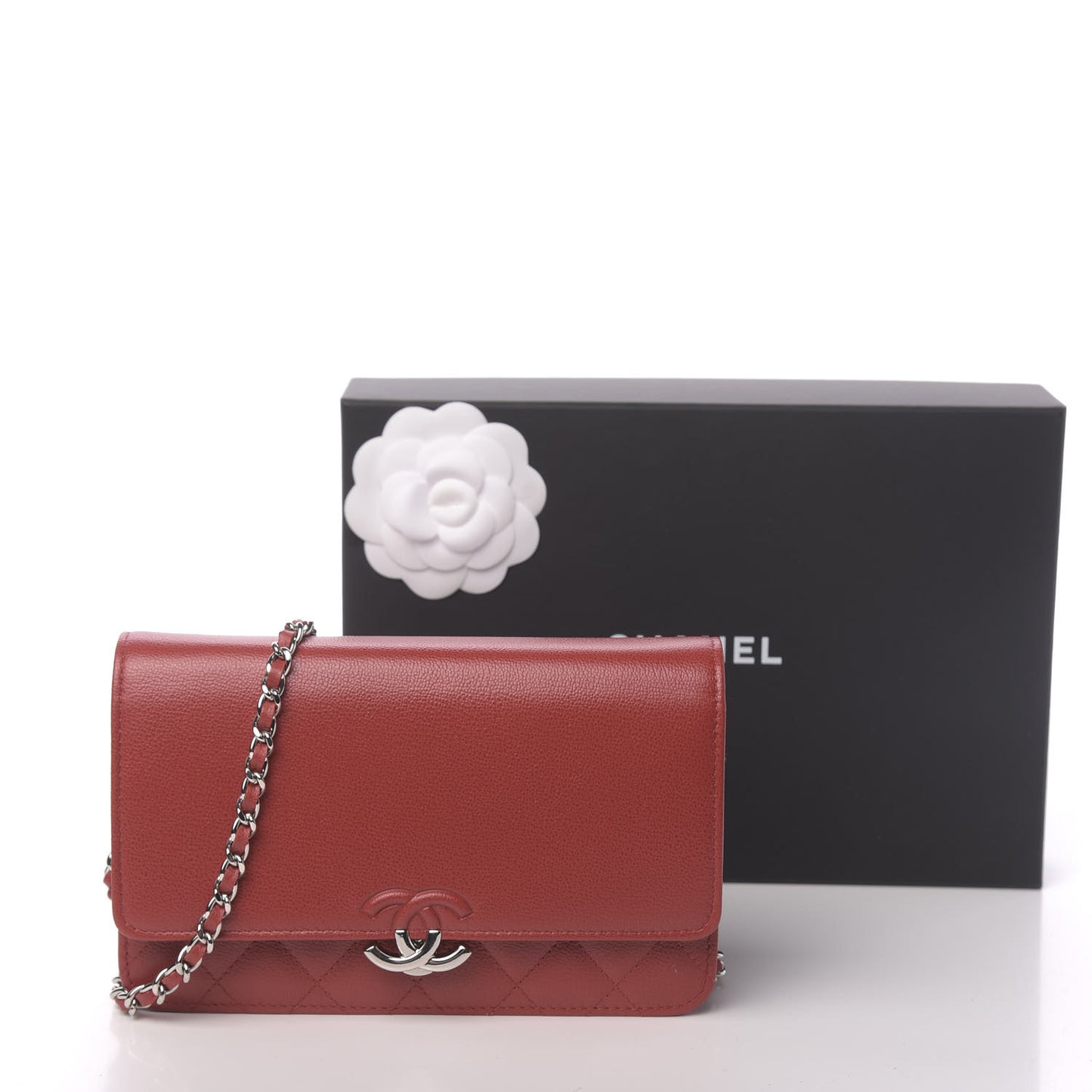 Grained Calfskin Quilted CC Box Wallet On Chain WOC Red