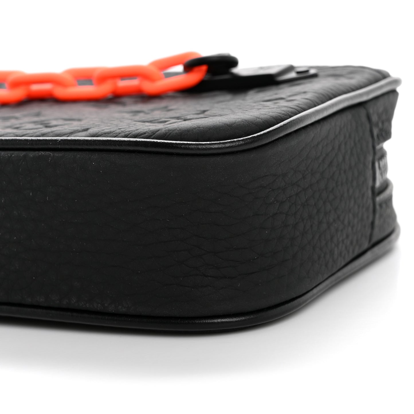 Taurillon Monogram Uniformes Solar Ray Soft Pochette Volga Belt Bag Black