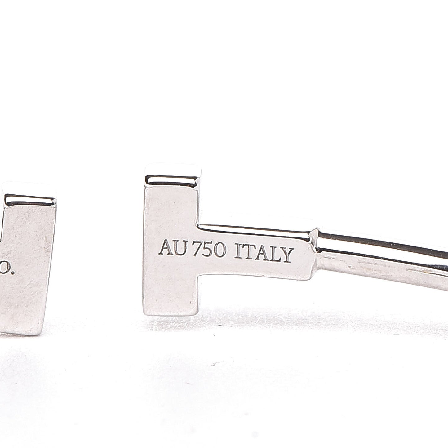18K White Gold Narrow T Wire Bracelet