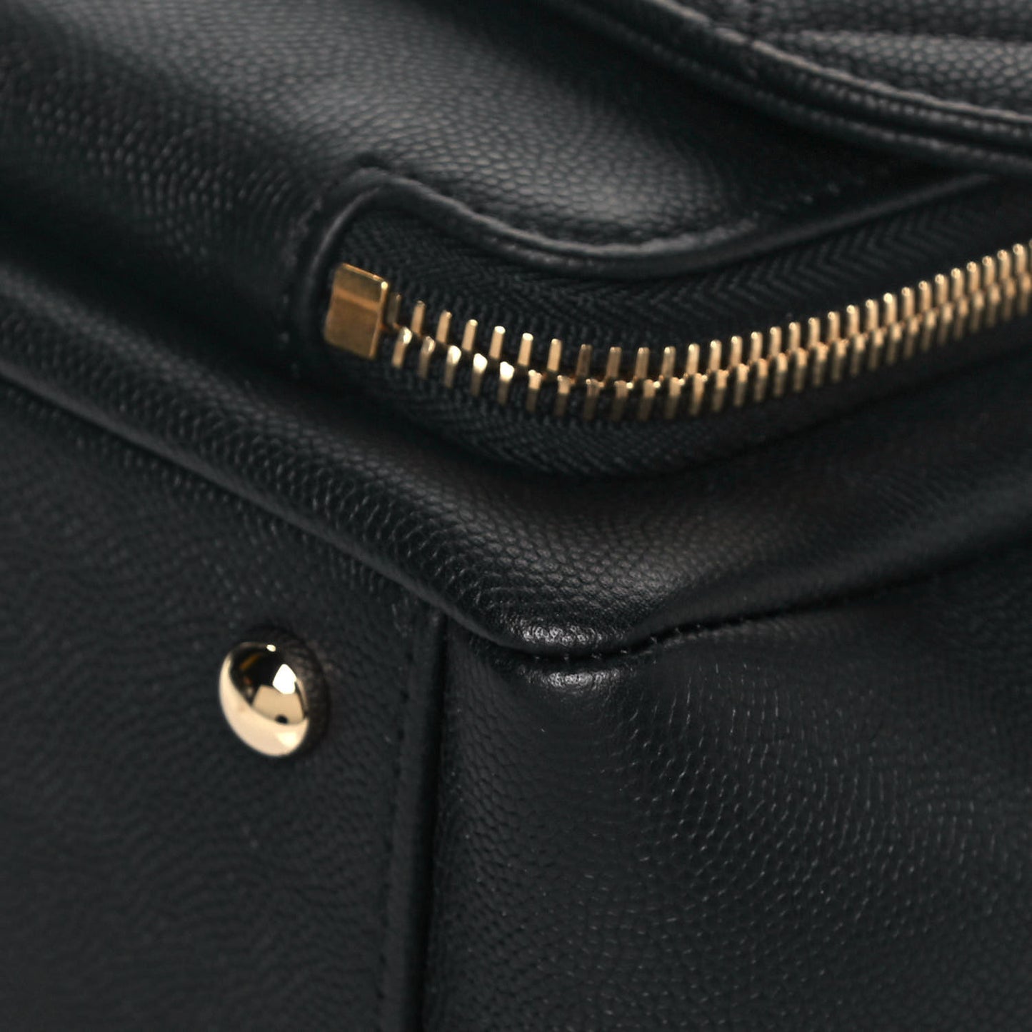 Caviar Quilted Medium Business Affinity Flap Black