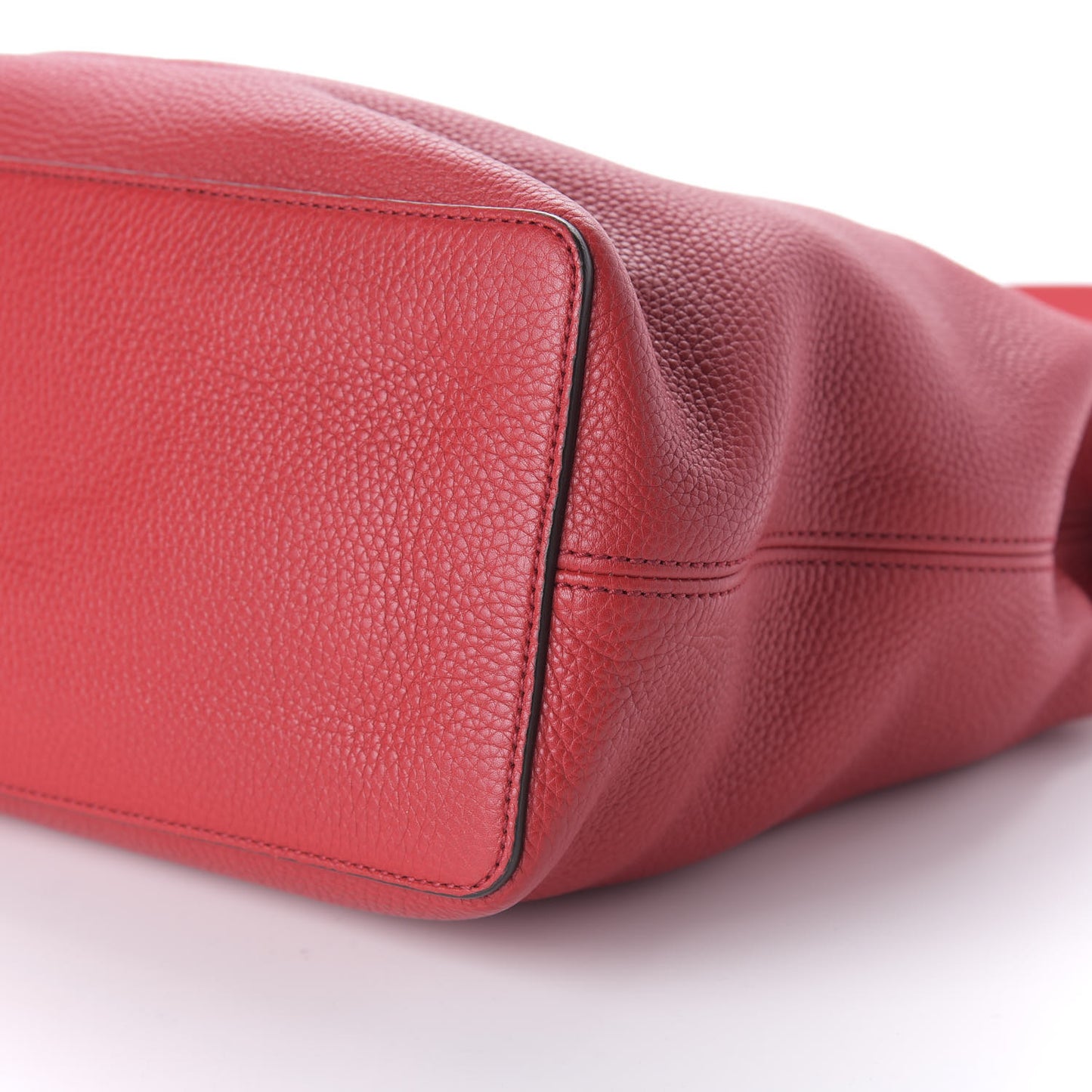 Pebbled Calfskin Large Soho Hobo Tabasco Red