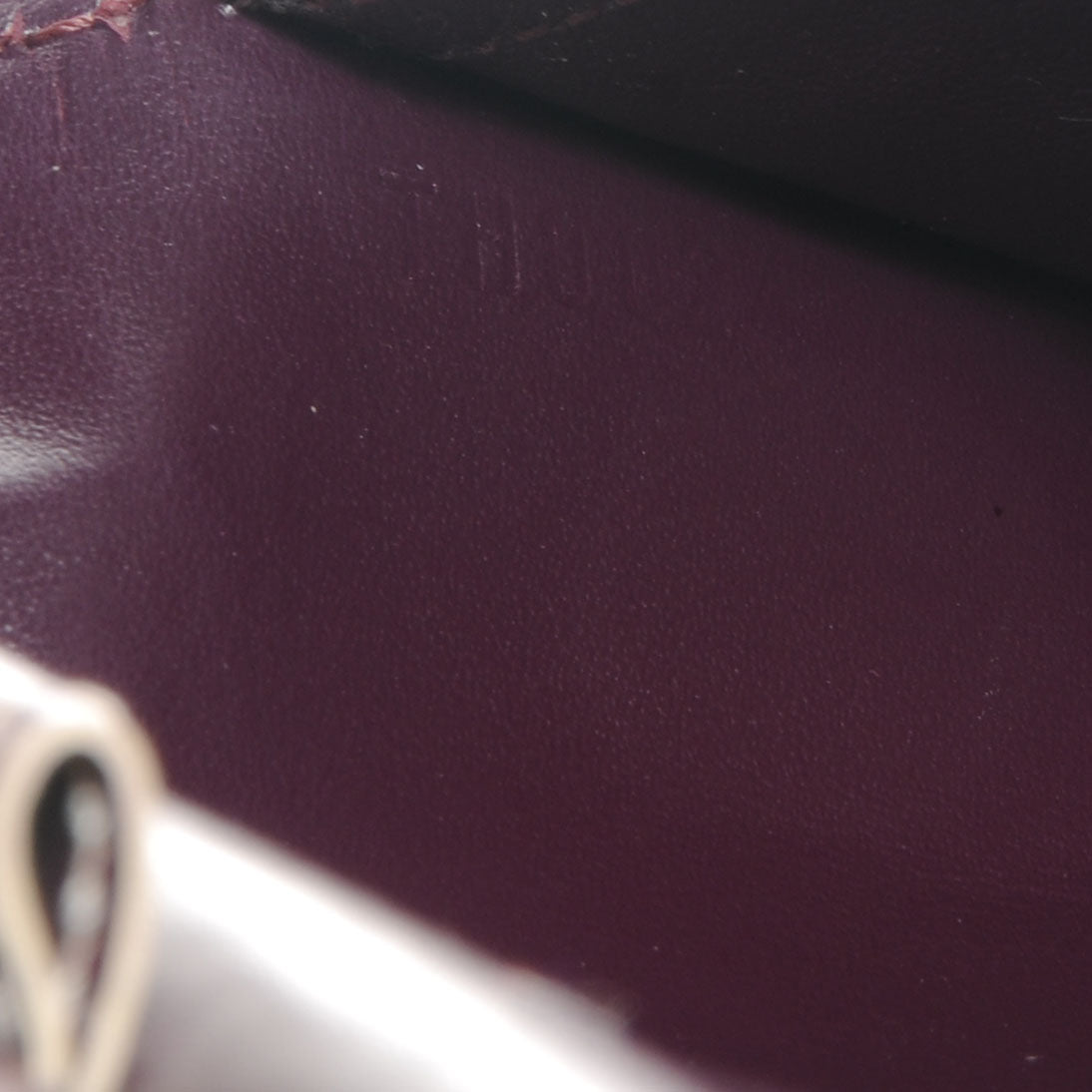 Suhali Porte Tresor International Wallet Prune