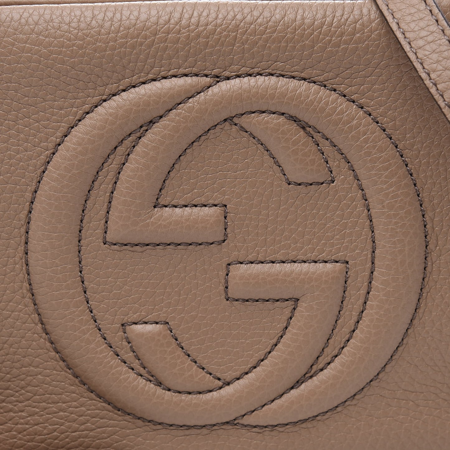 Pebbled Calfskin Small Soho Disco Bag Camelia