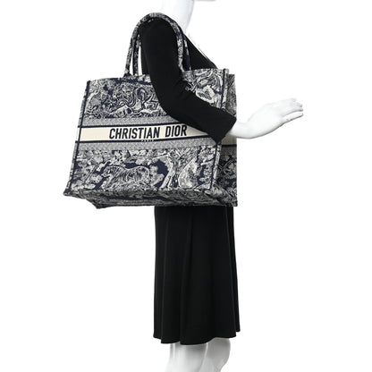 Christian Dior Canvas Embroidered Large Dioriviera Toile De Jouy Reverse Book Tote Blue 2 of 15
