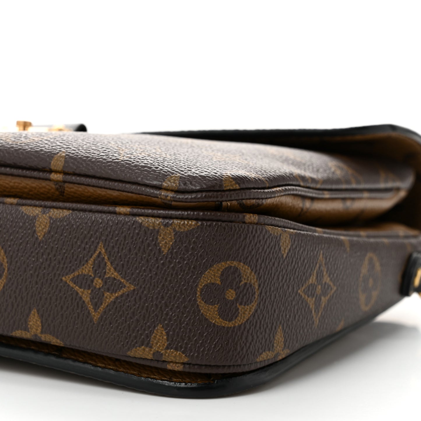 Reverse Monogram Pochette Metis