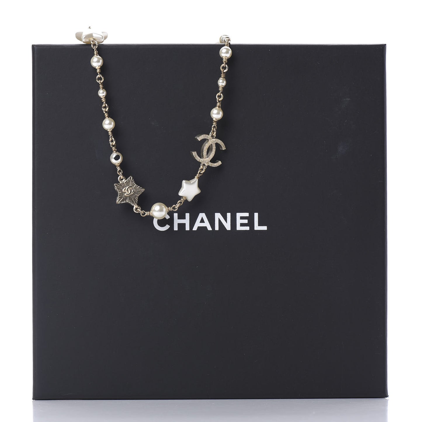Metal Resin Pearl Star CC Necklace Gold