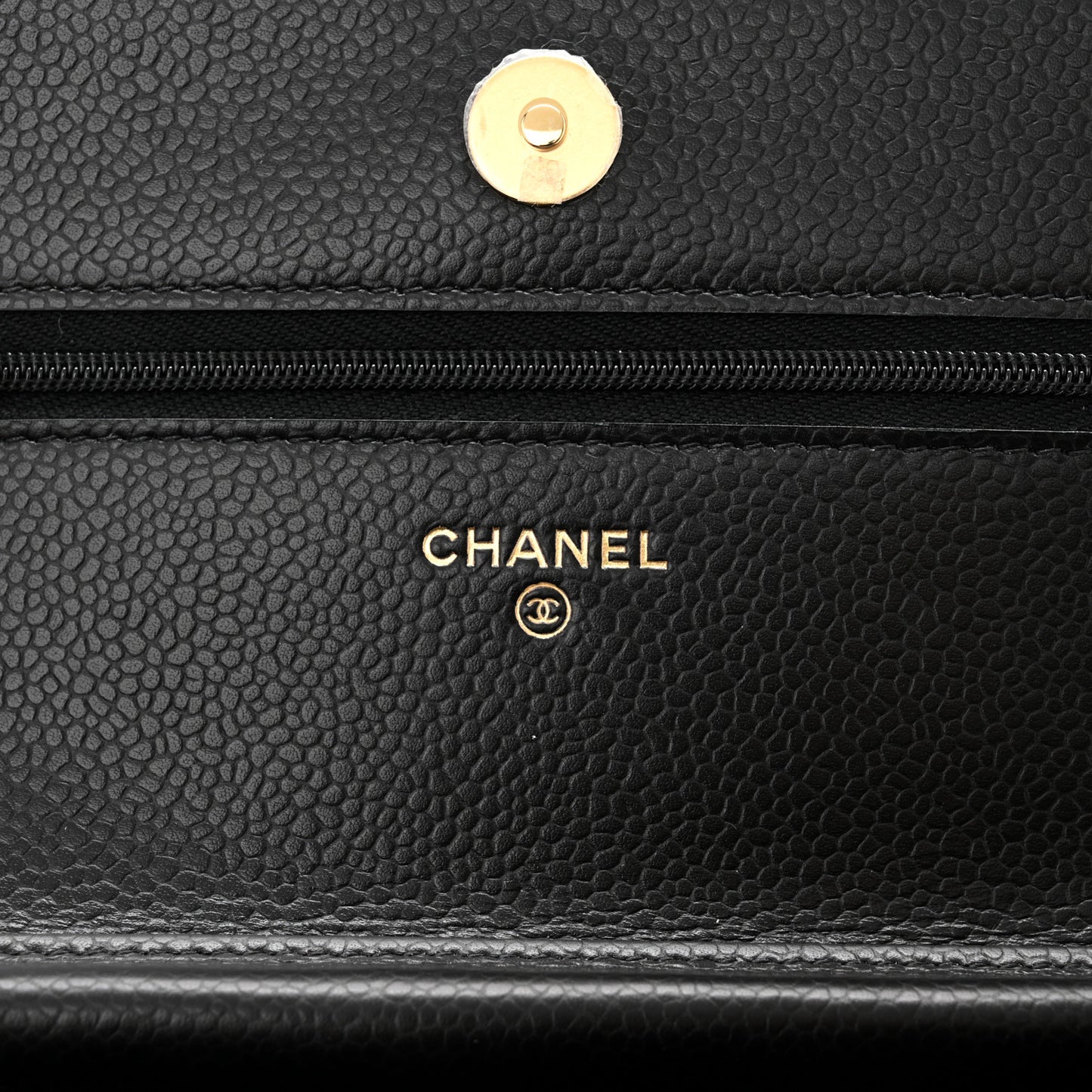 Caviar Quilted Wallet on Chain WOC Black