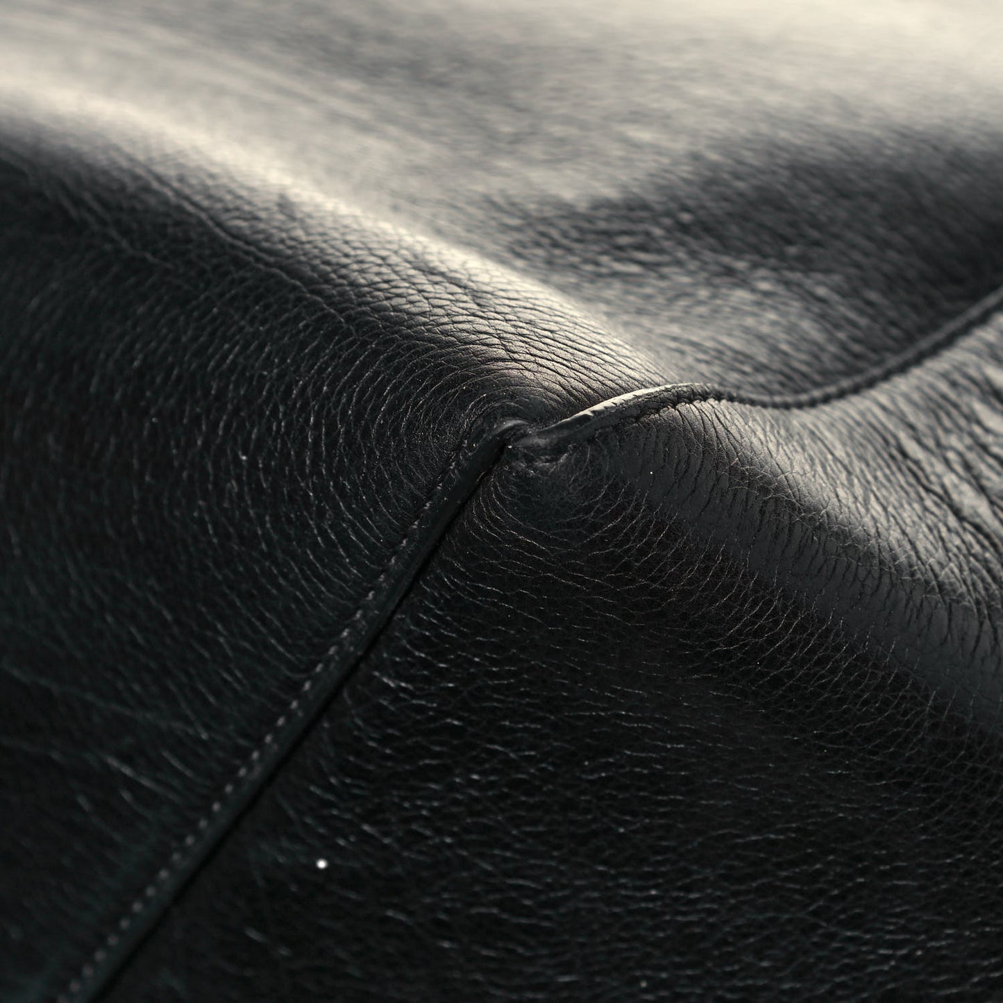 Calfskin Large Clasp Cabas Black