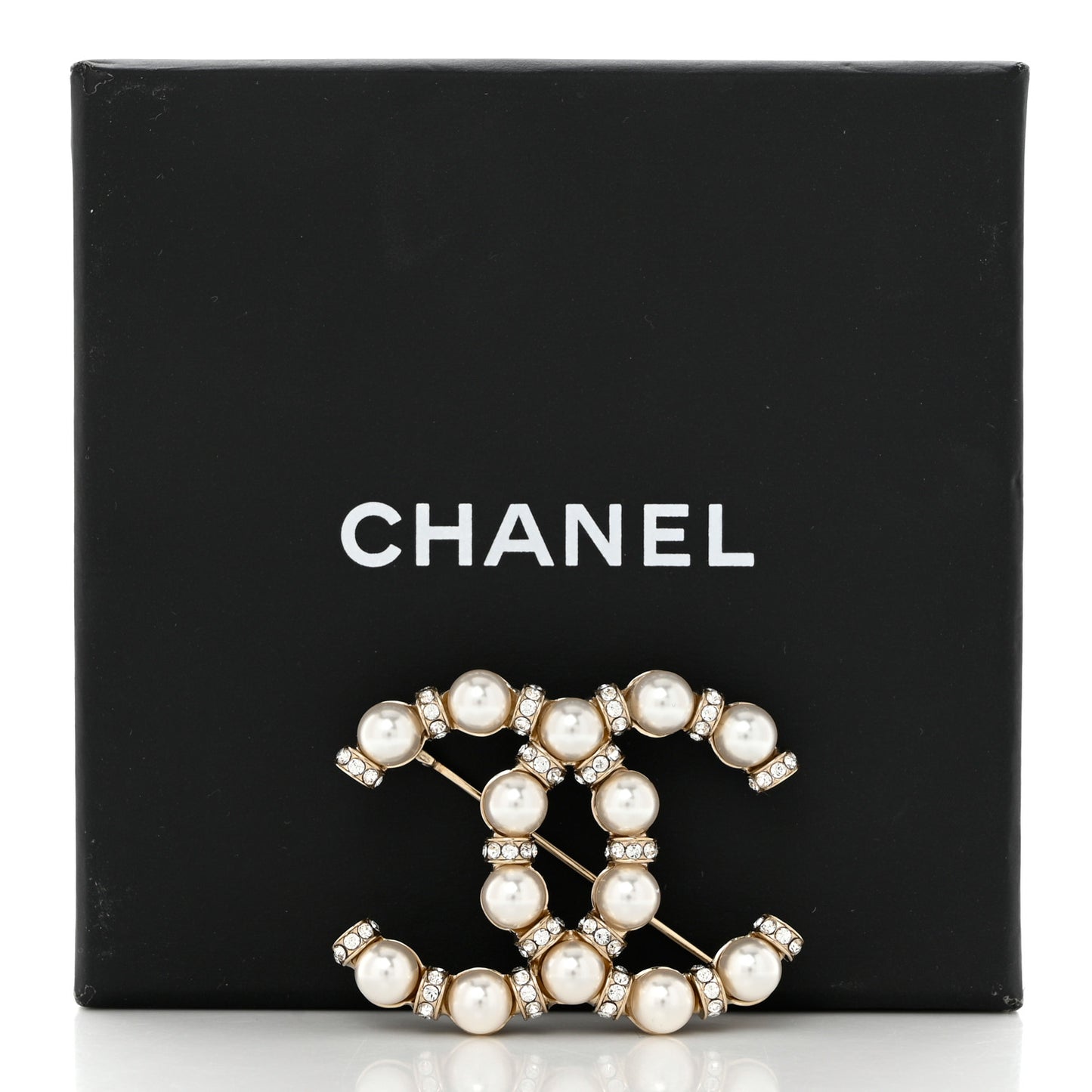 Pearl Crystal Nefertiti CC Brooch Gold