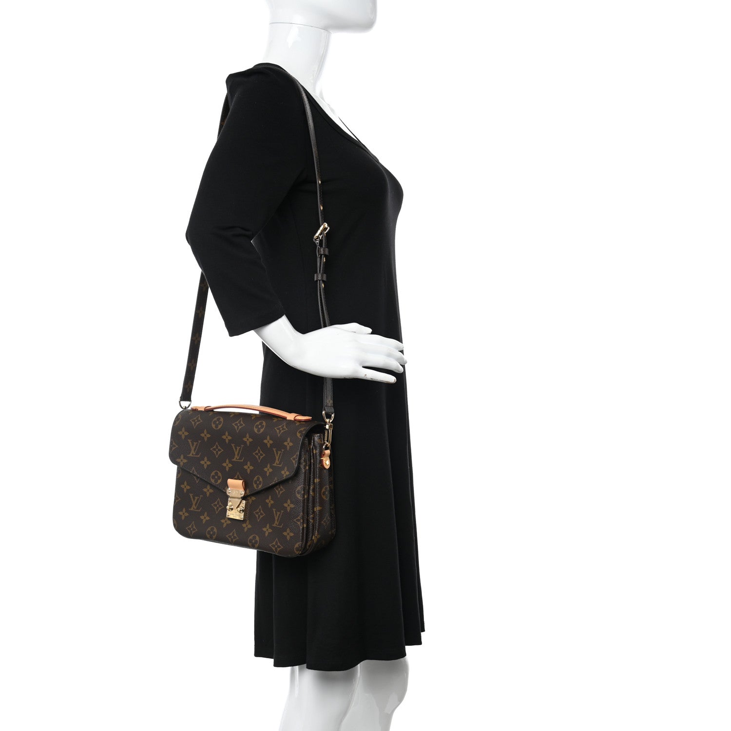 Louis Vuitton Monogram Pochette Metis 2 of 9