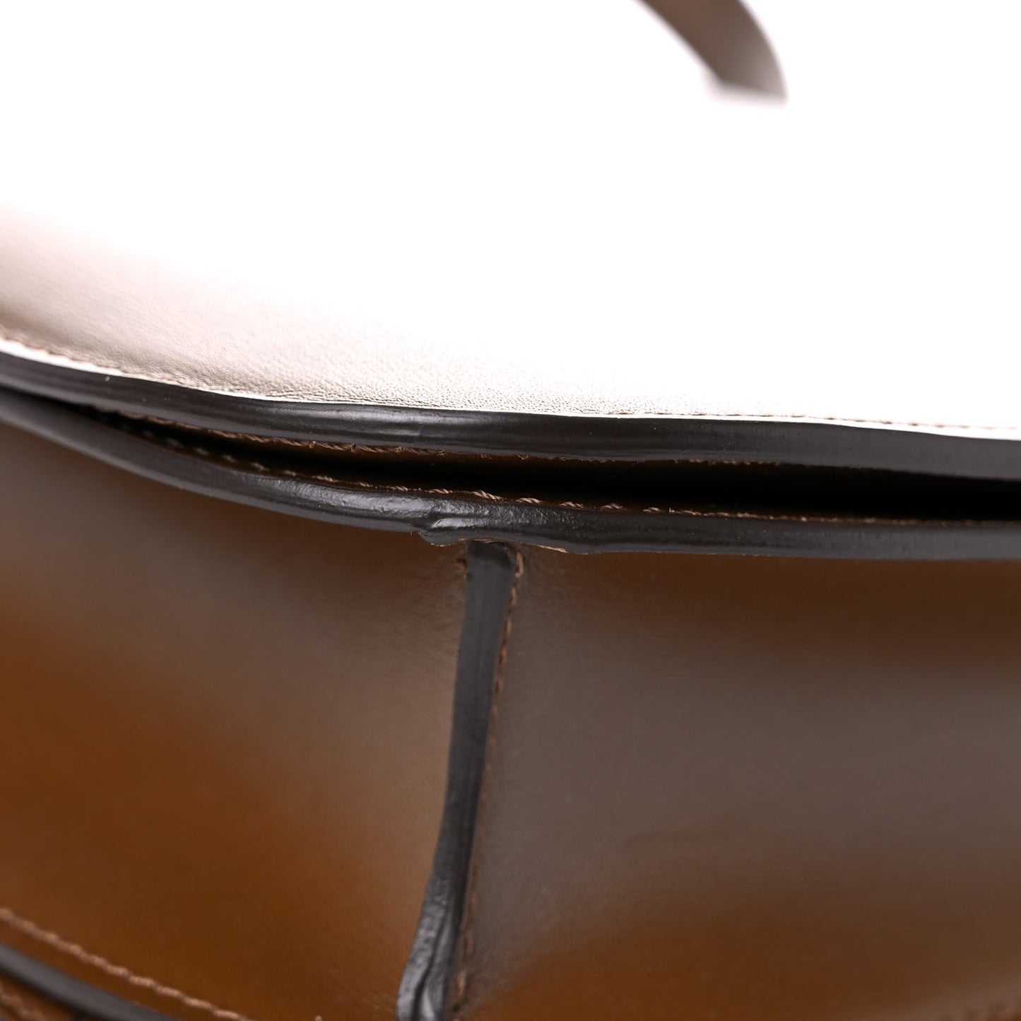 Box Calfskin Medium Classic Box Flap Bag Camel