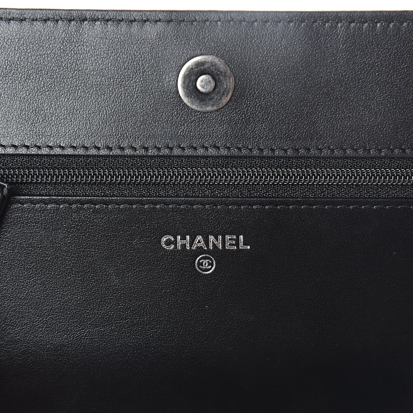 Caviar Quilted Boy Wallet On Chain WOC Black