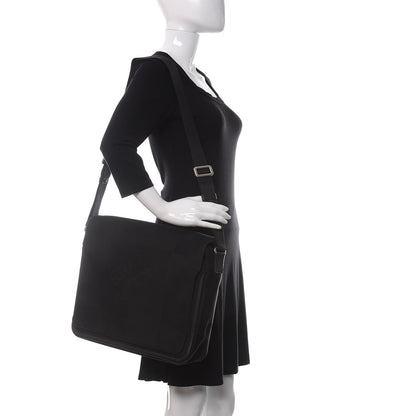 Louis Vuitton Damier Geant Messenger Bag Black 2 of 15