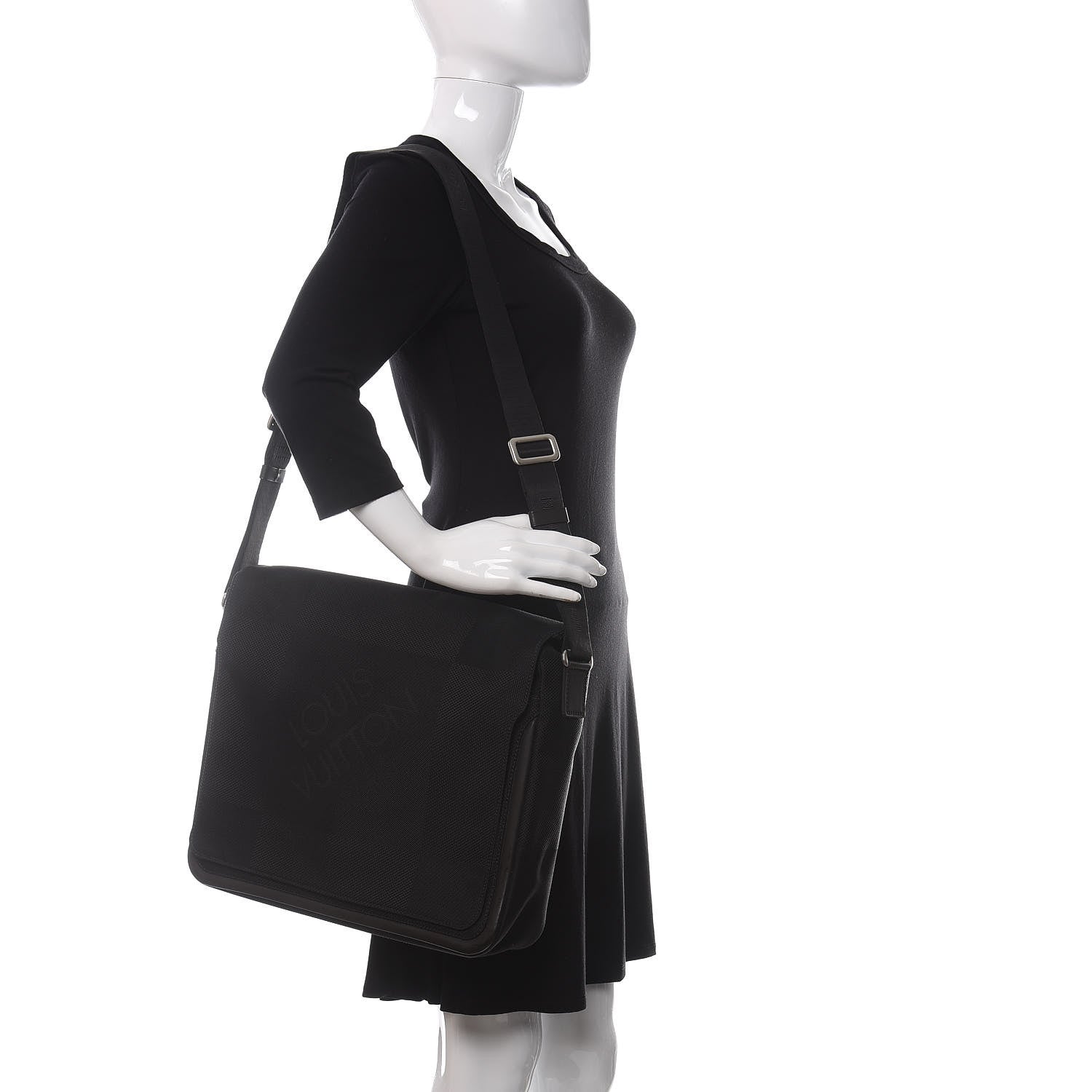 Louis Vuitton Damier Geant Messenger Bag Black 2 of 15