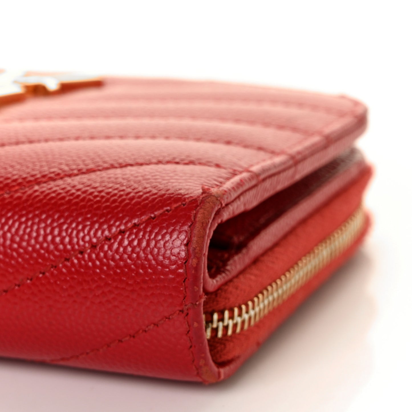 Grain De Poudre Matelasse Chevron Monogram Compact Zip Around Wallet Red