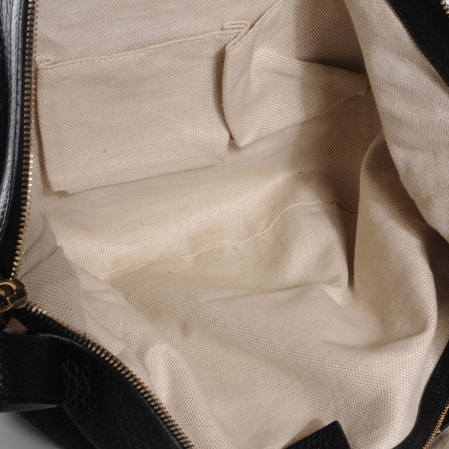 Pebbled Calfskin Medium Soho Hobo Black