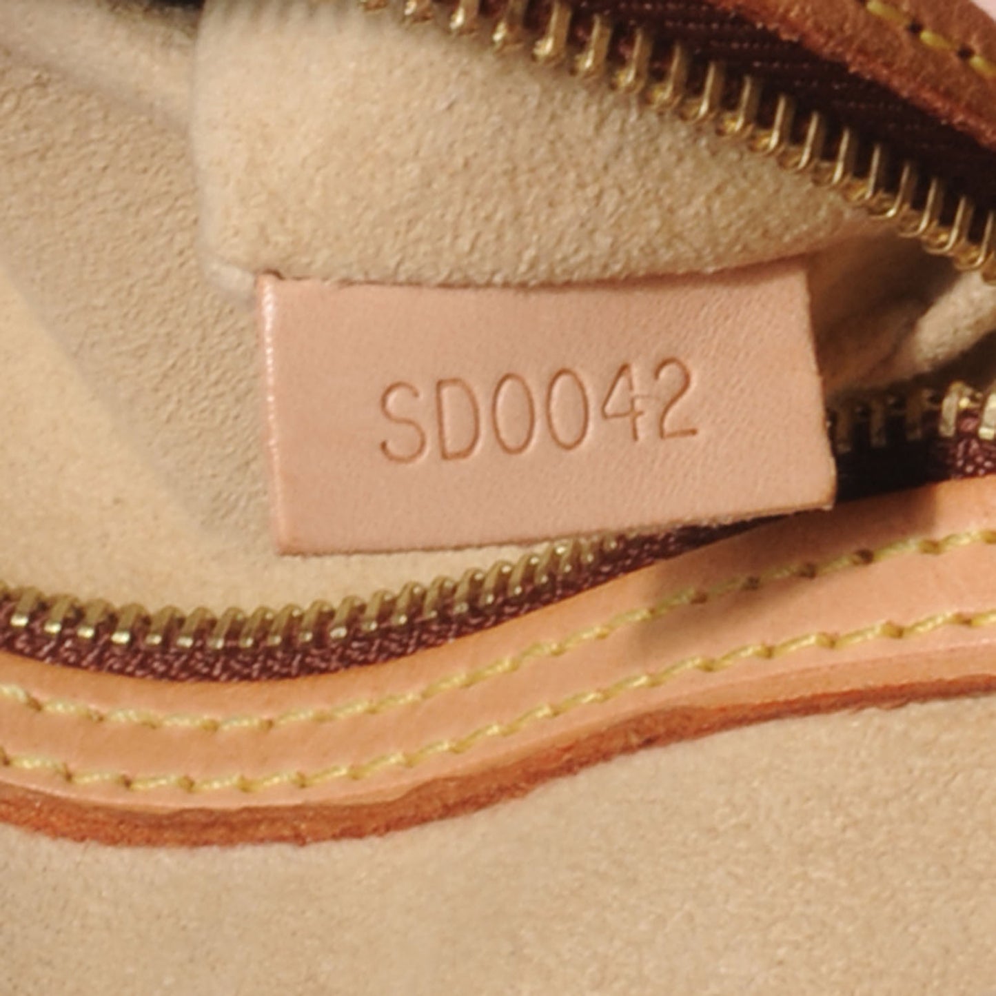 Monogram Looping MM