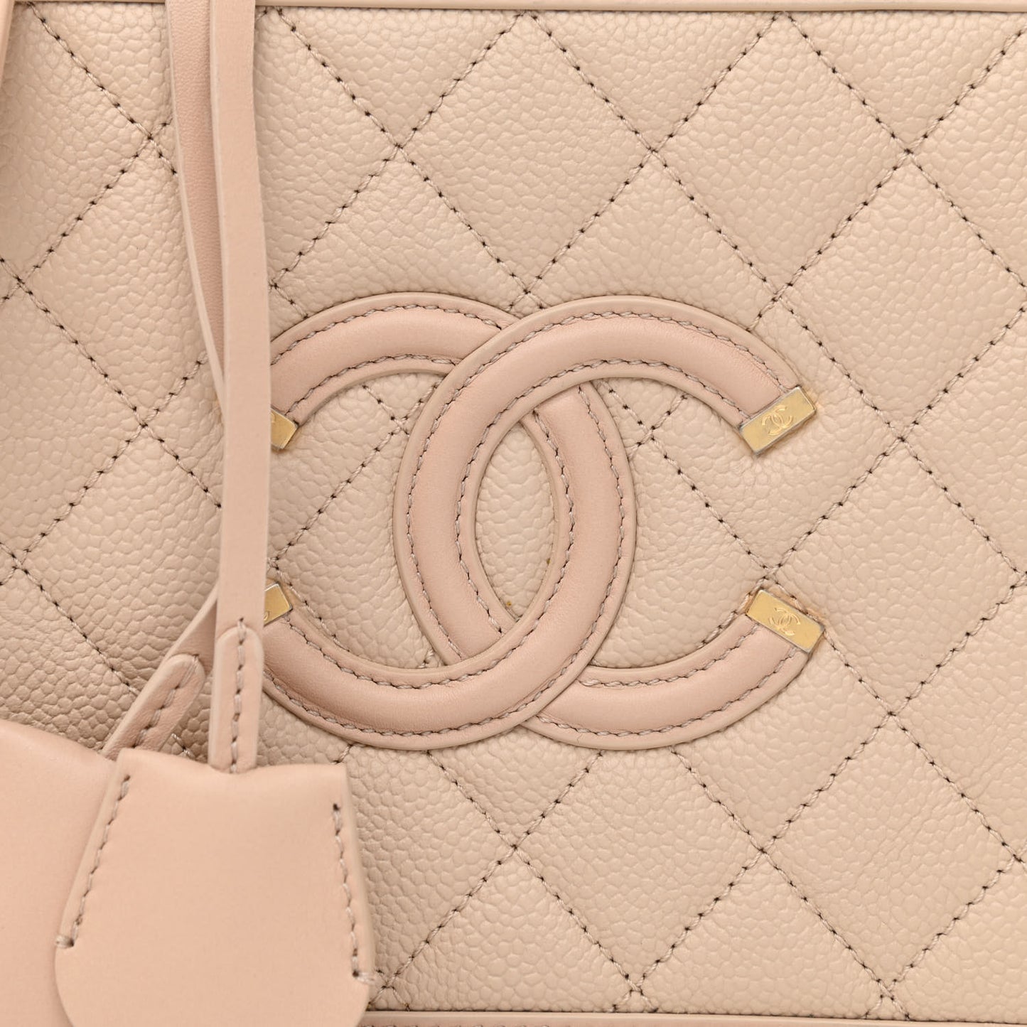Caviar Quilted Medium CC Filigree Vanity Case Beige