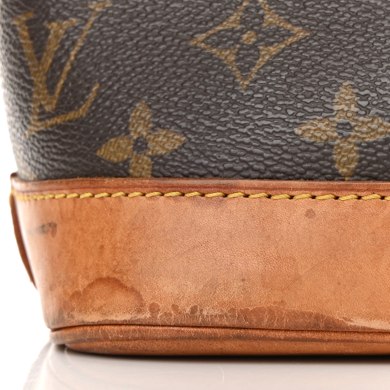 Louis Vuitton Monogram Alma PM 9 of 10