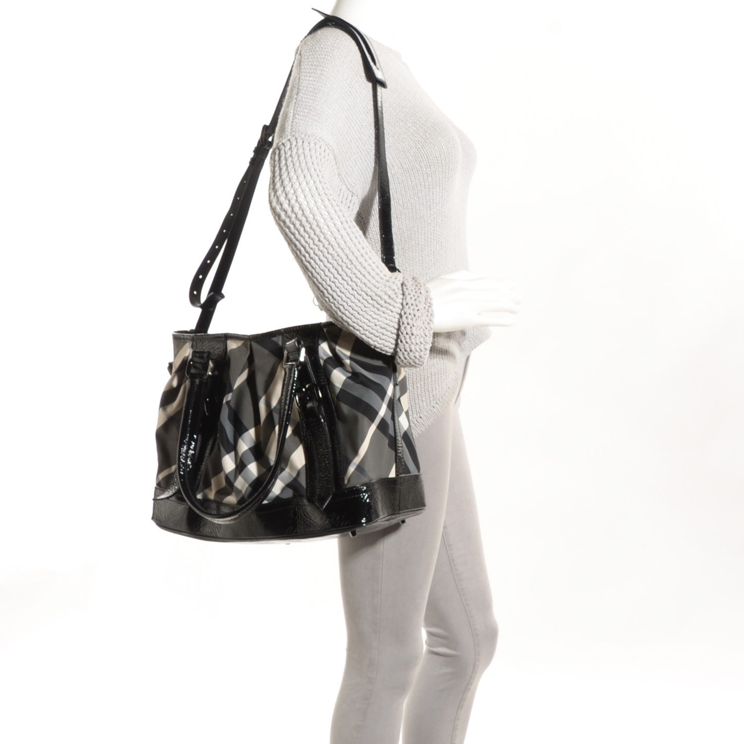 Burberry Nylon Beat Check Lowry Black 2 of 8