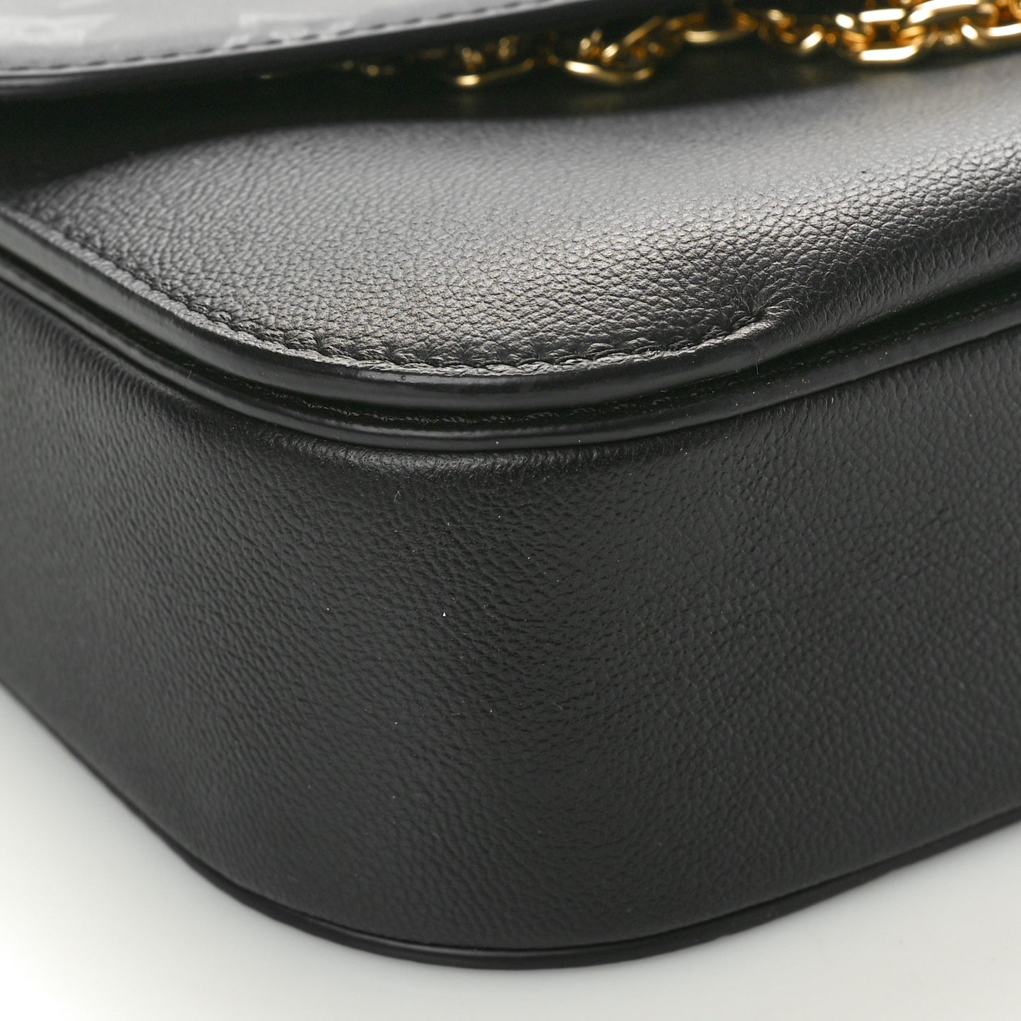 Calfskin Monogram Very Messenger Black Black
