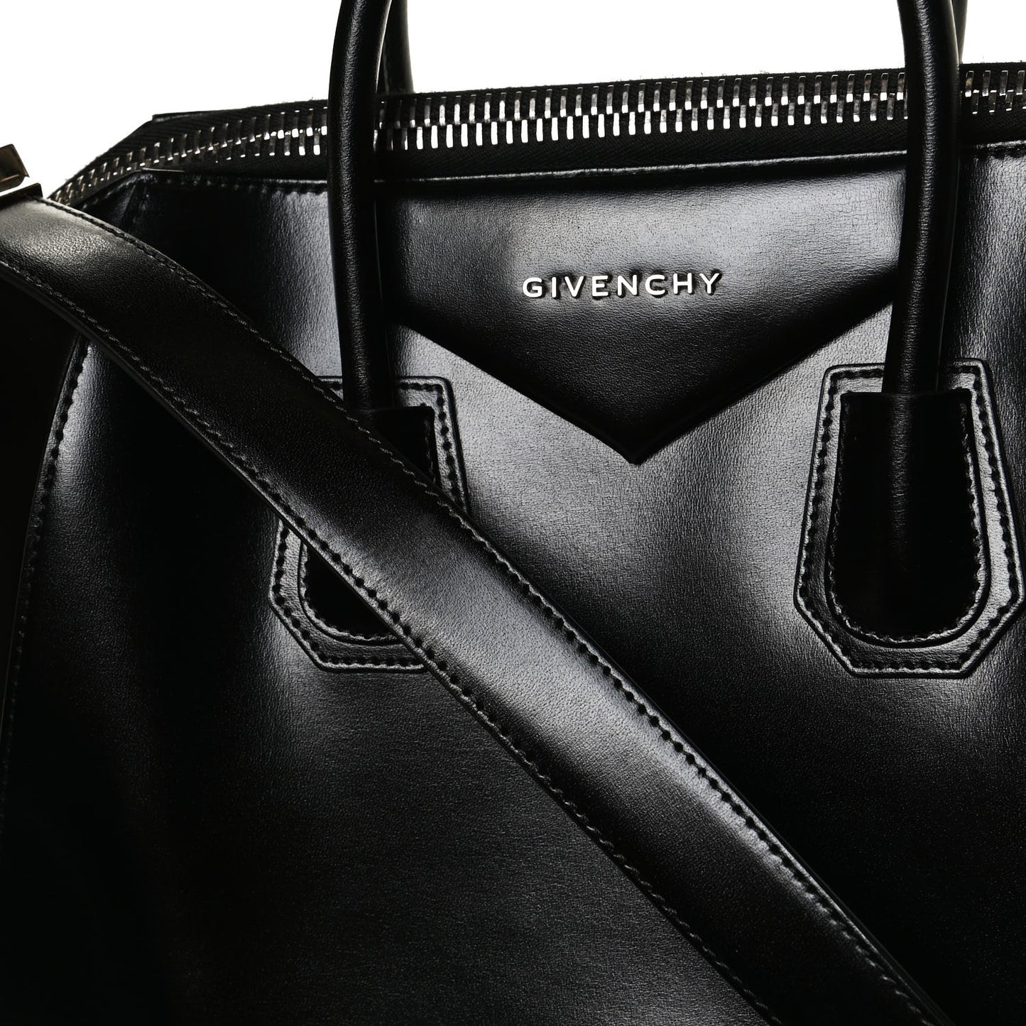 Shiny Lord Calfskin Medium Antigona Black