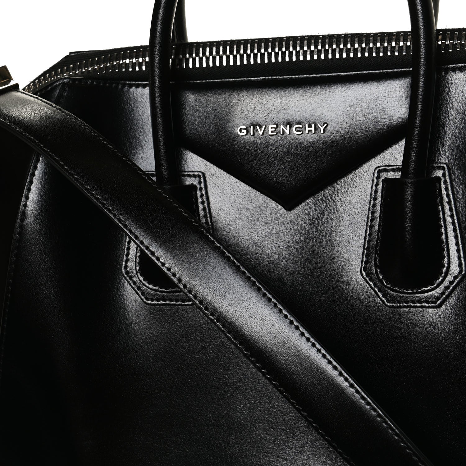 Givenchy Shiny Lord Calfskin Medium Antigona Black 16 of 17