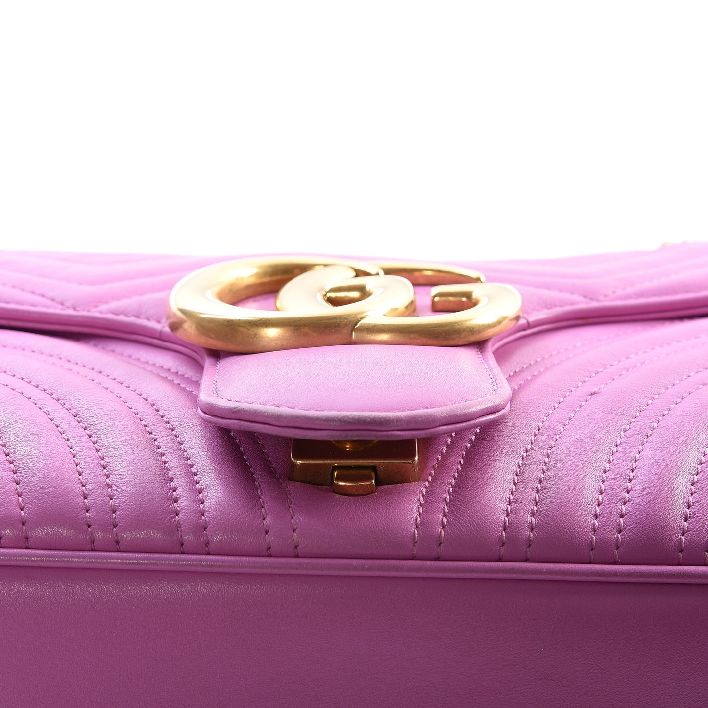 Calfskin Matelasse Medium GG Marmont Shoulder Bag Candy Mousse