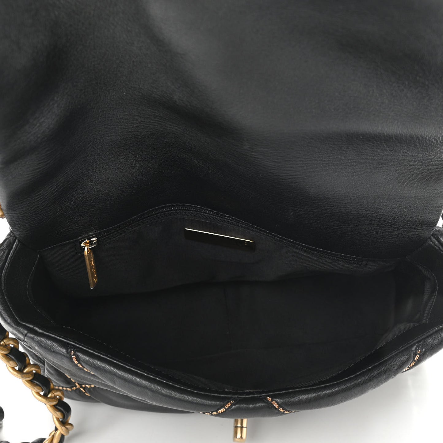 Lambskin Chain Quilted Medium Chanel 19 Flap Black
