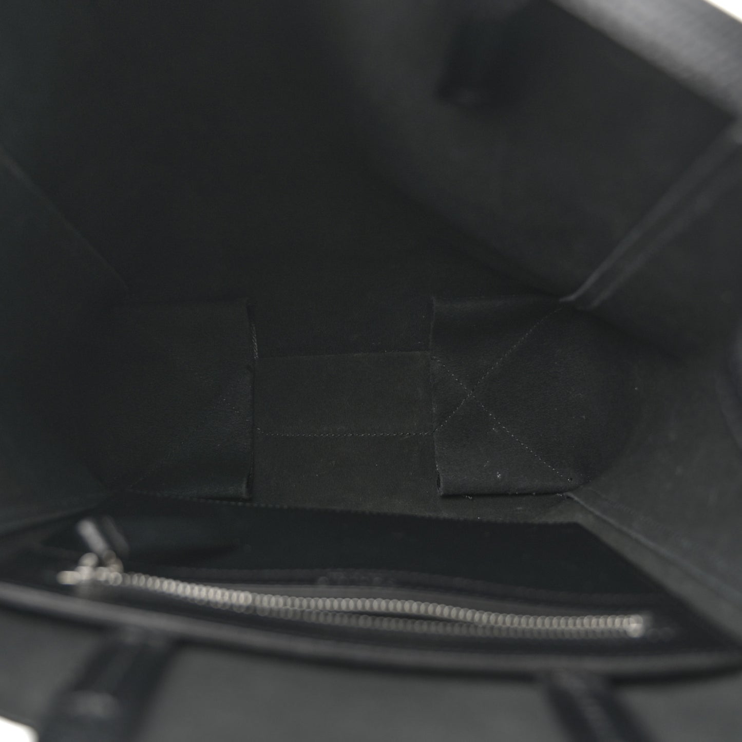 Grained Calfskin Small Vertical Cabas Black