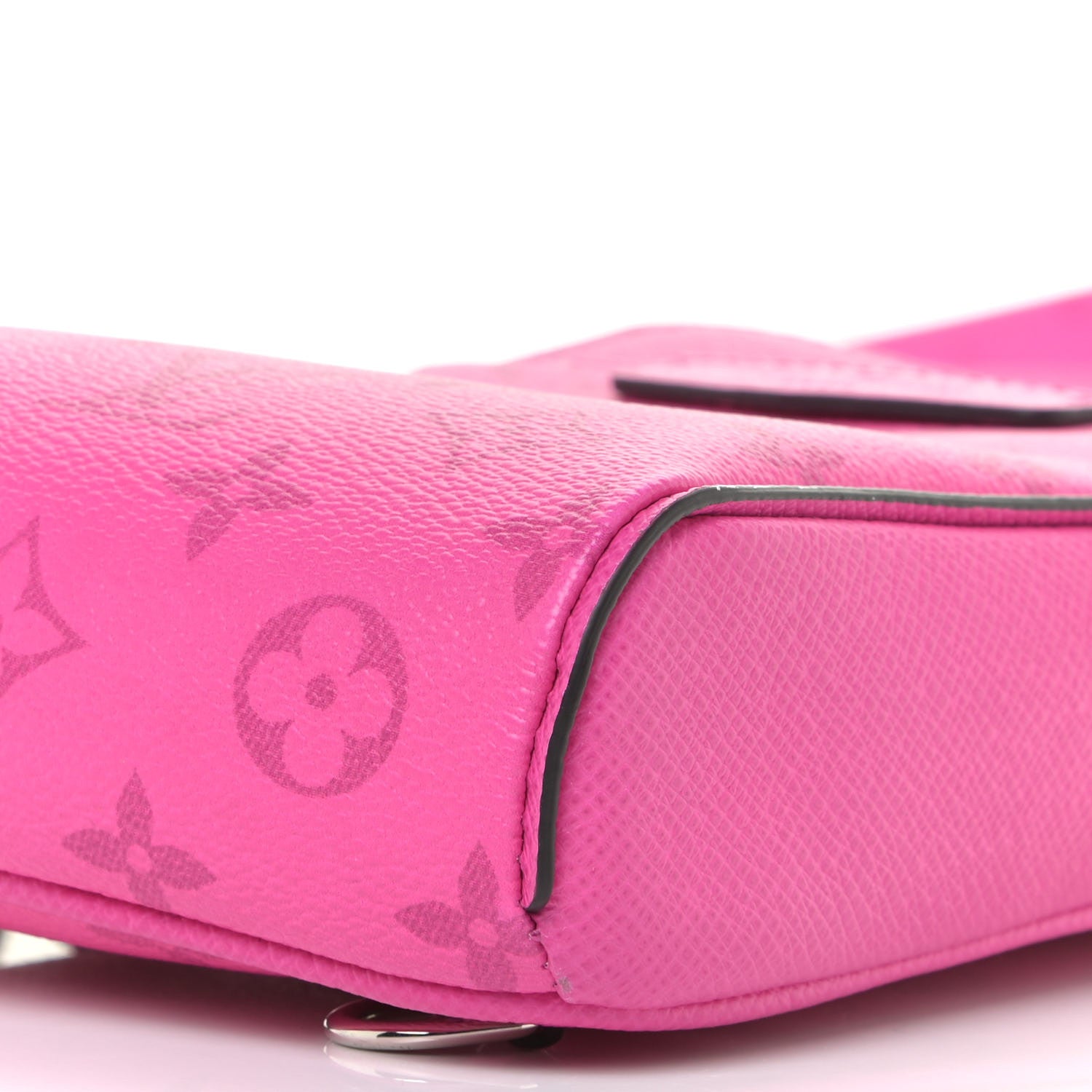 Louis Vuitton Taigarama Outdoor Slingbag Fuchsia 9 of 12