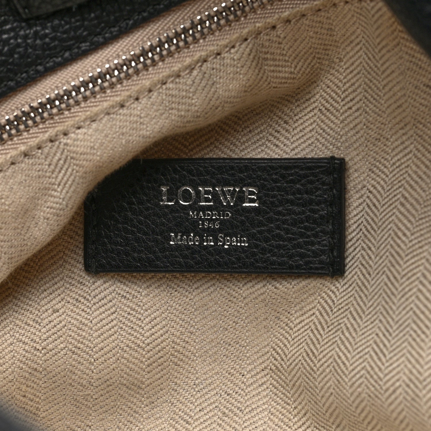 Loewe Calfskin Dunas Hobo Black 6 of 8