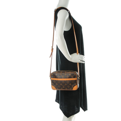 Louis Vuitton Monogram Trocadero 24 2 of 11