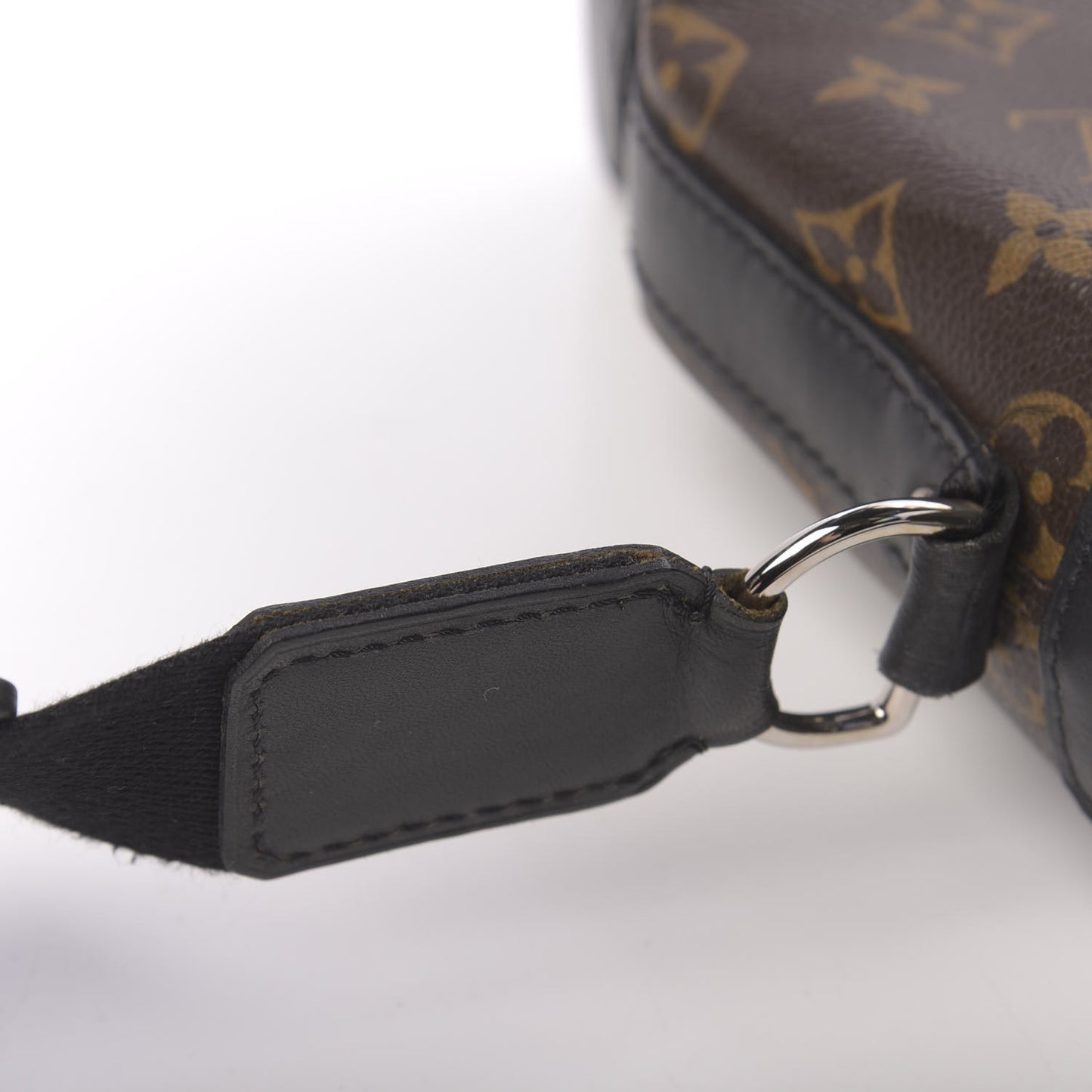 Monogram Macassar Torres Messenger