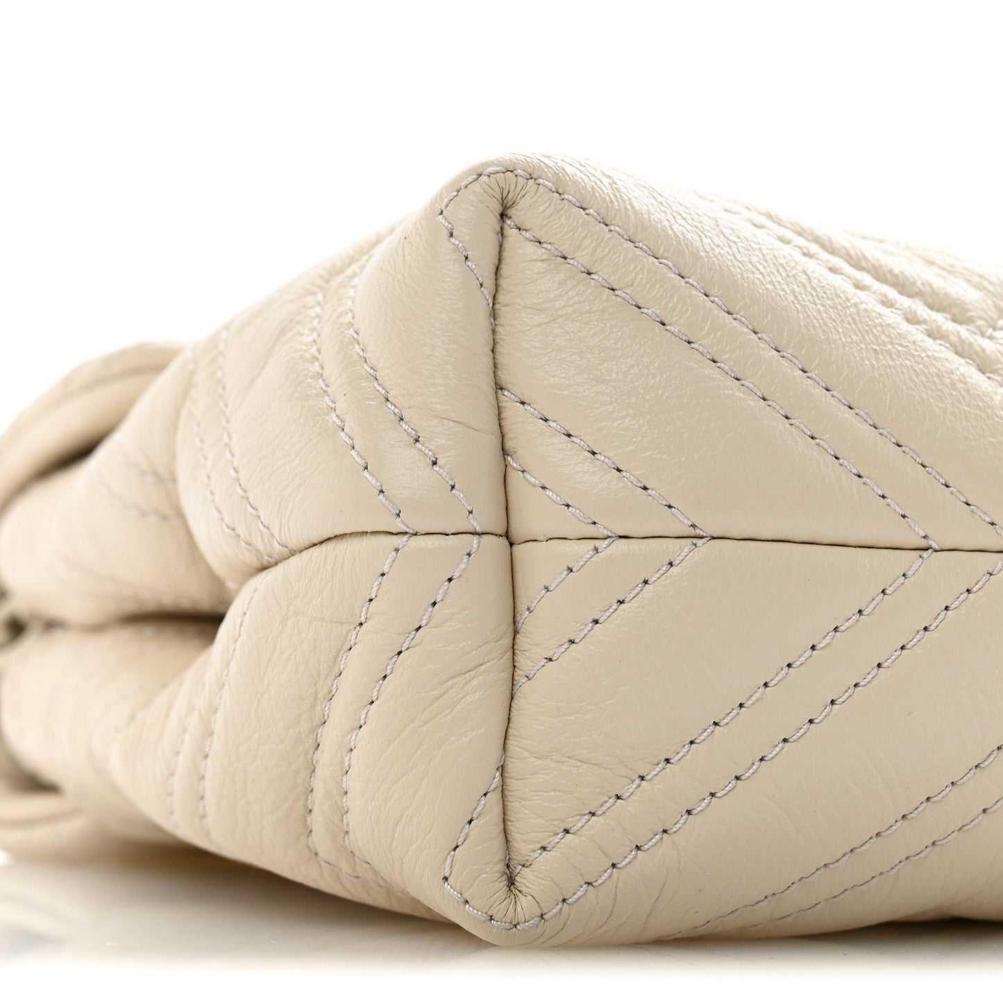 Soft Calfskin Matelasse Monochrome Small GG Marmont Shoulder Bag Ivory