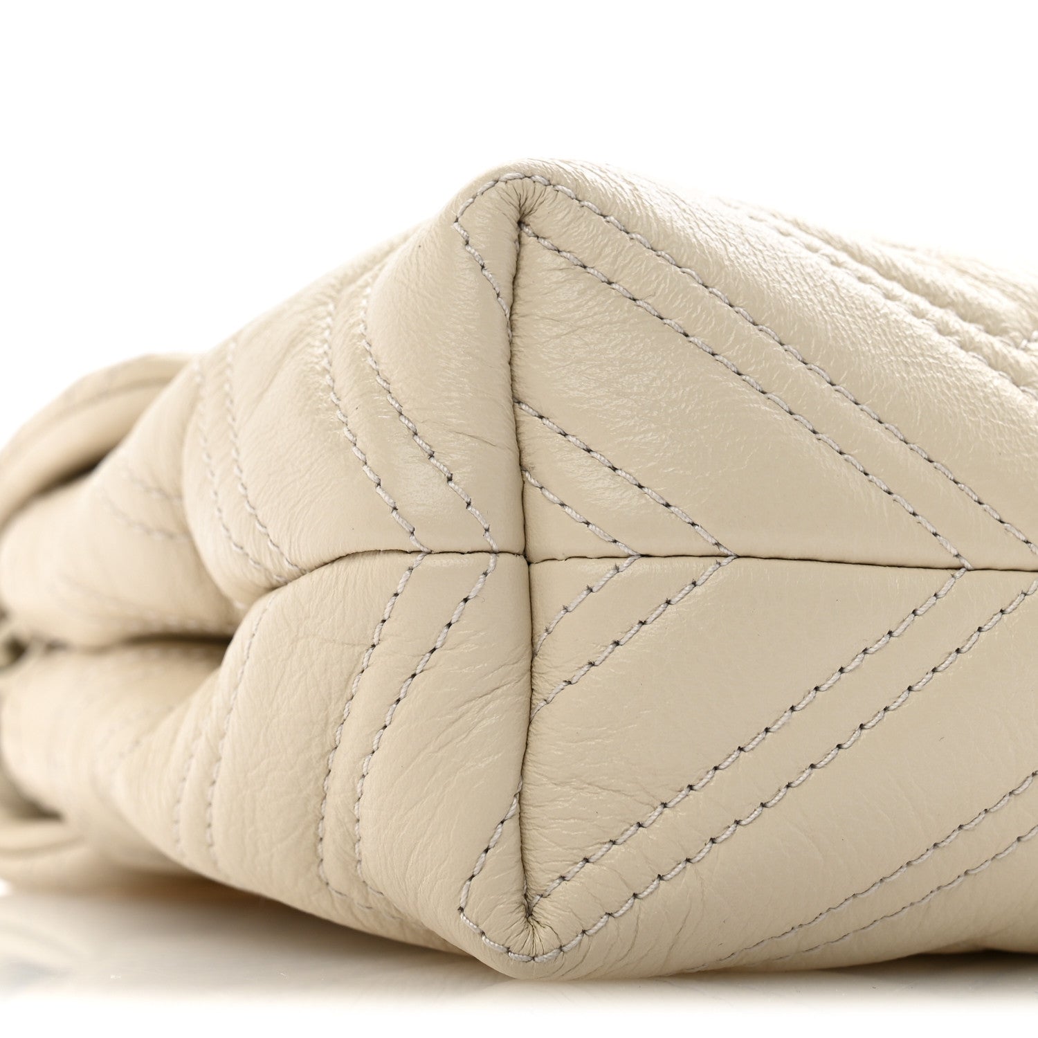 Gucci Soft Calfskin Matelasse Monochrome Small GG Marmont Shoulder Bag Ivory 9 of 11