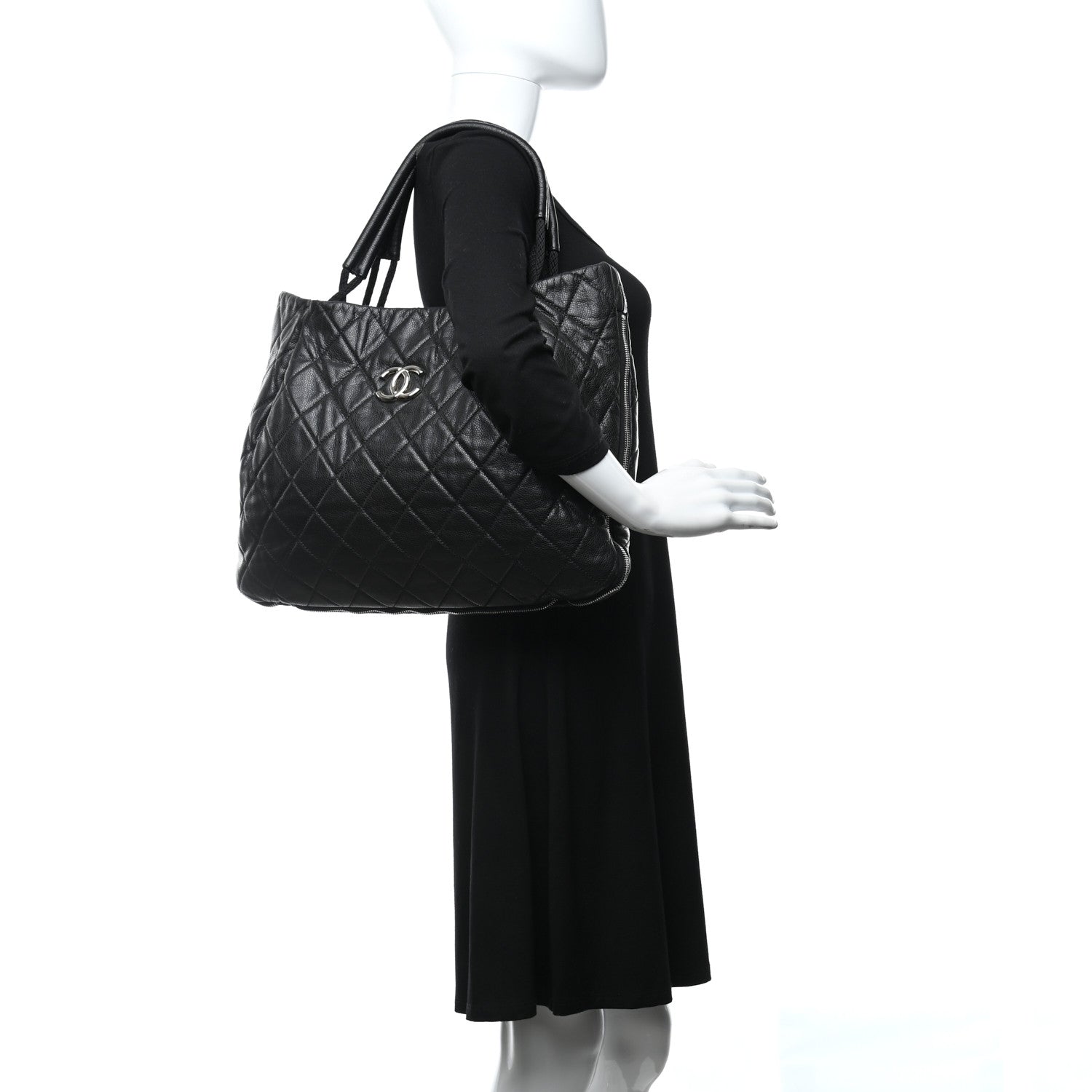 Chanel Caviar Quilted Soho Expandable Zip Shoulder Bag Black 2 of 12