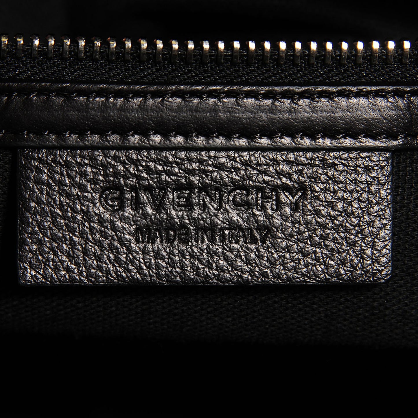 Waxed Calfskin Small Nightingale Black