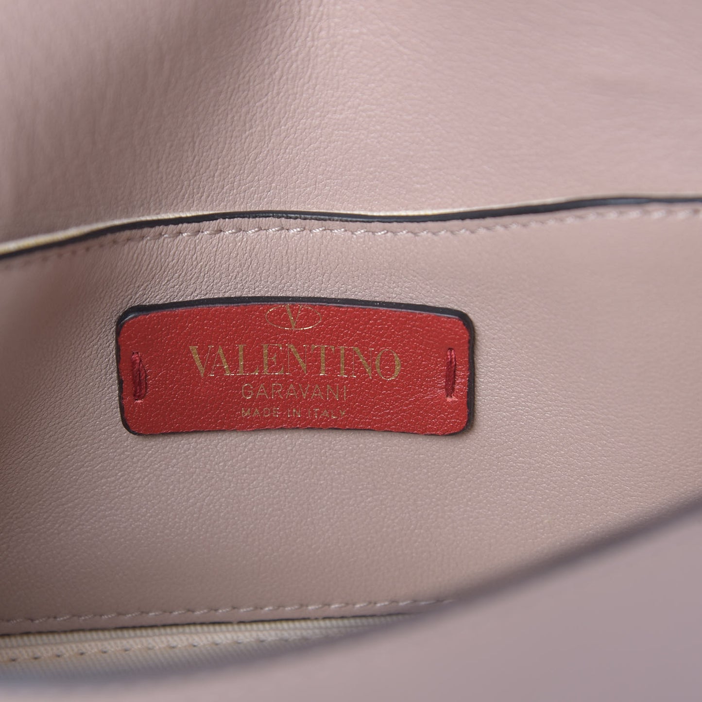Vitello Mini Rockstud Crossbody Bag Poudre